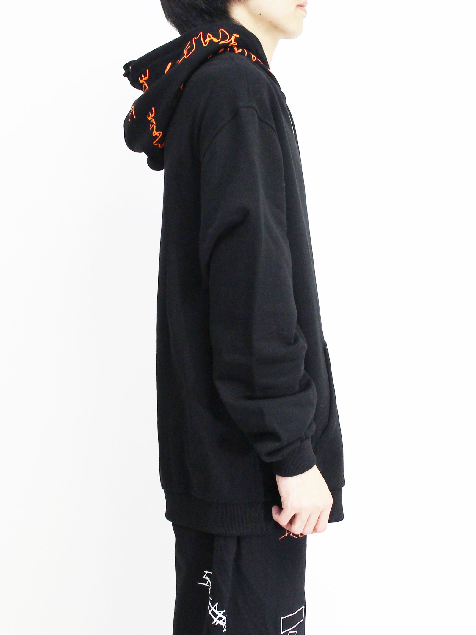 【20AW】フードロゴ刺繍 オーバーサイズパーカー / SELF MADE ICONIC HOODIE / ブラック × オレンジ
