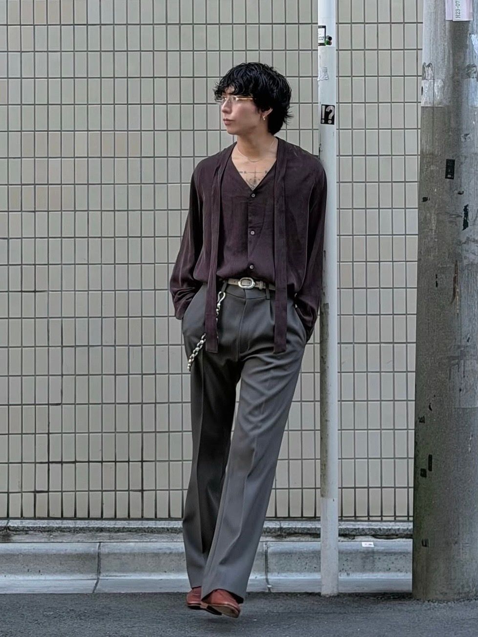 【26AW】Vネック ボウタイ ブラウス 長袖 シャツ / V-NECK BOW TIE BLOUSE .16 / OXBLOOD(ブラッド)