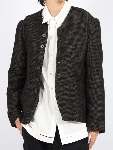 【25AW】ユニセックス フィット ラウンド ネック ショート ジャケット ウィズ 925 シルバー フック クローザー / UNISEX FITTED ROUND NECK SHORT JACKET WITH 925 SILVER HOOK CLOSER / オフブラック