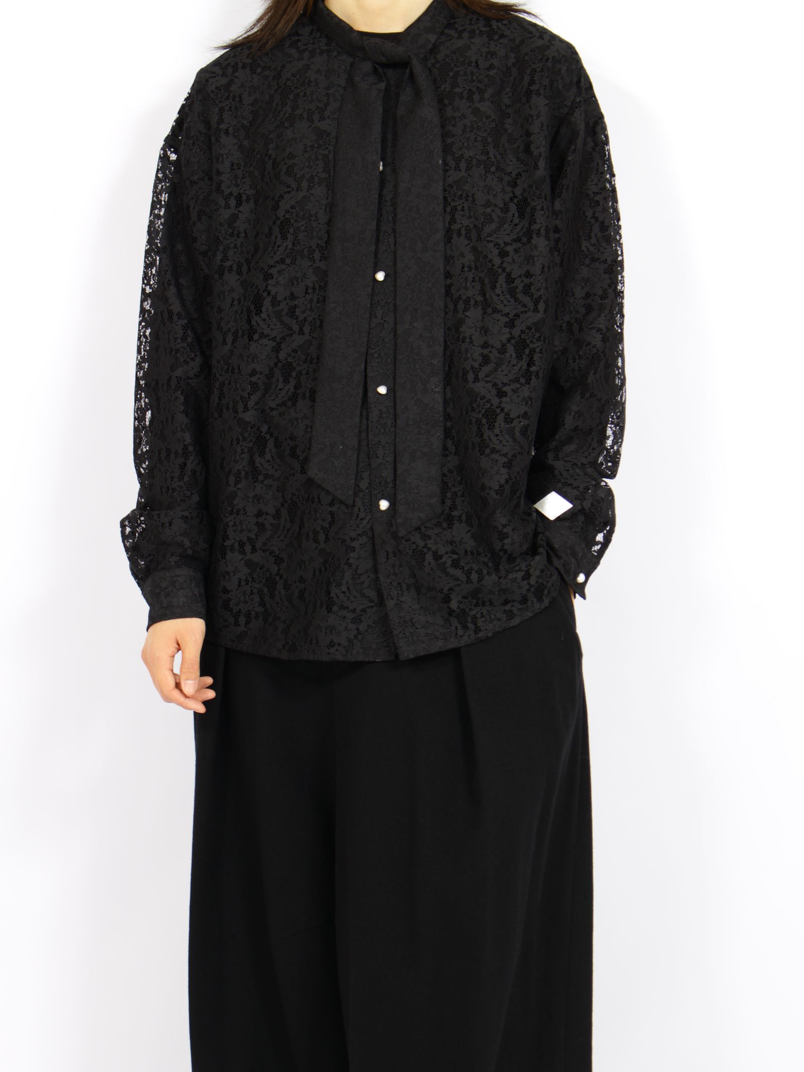 【26AW】フラワーレース ボウタイ シャツ 花柄レース 長袖シャツ / FLOWER LACE BOW TIE SHIRT / ブラック