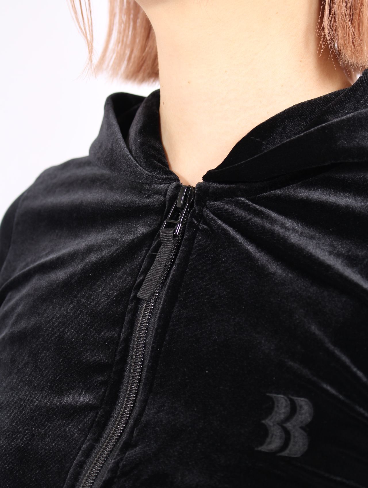 【25AW】マイクロ ブラ ベロア フーディー / MICRO BRA VELOUR HOODIE / ブラック