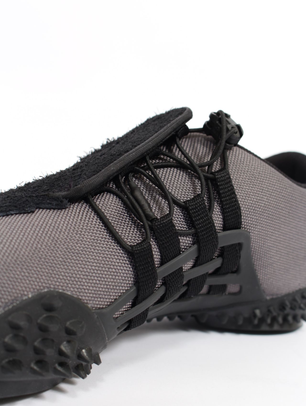 【25AW】プーマ × サンサンギア コラボレーション モストロ スニーカー / PUMA × SAN SAN GEAR MOSTRO NU SAN SAN GEAR / ブラック × シャドウグレー