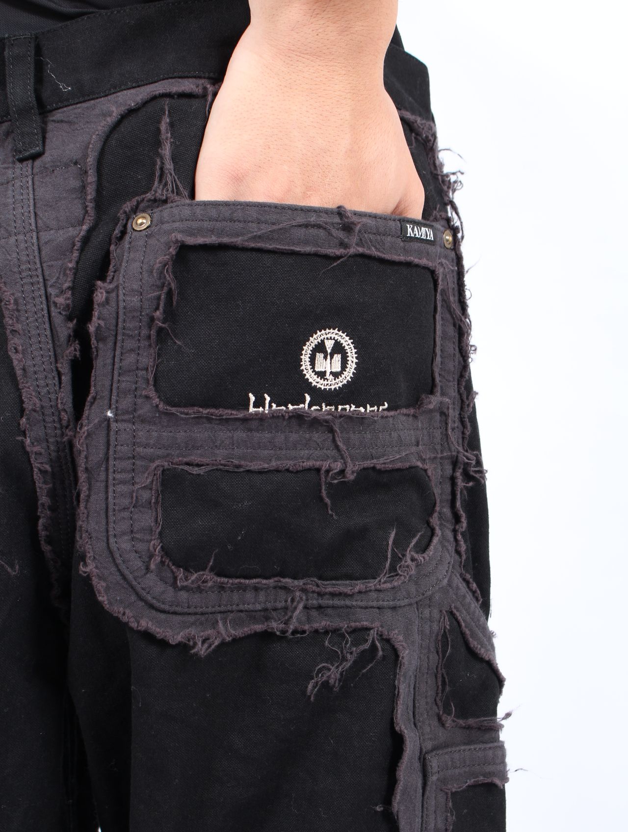 【25AW】ブラックミーンズ コラボレーション デコンストラクテッド ペインター パンツ / BLACKMEANS × KAMIYA DECONSTRUCTED PAINTER PANTS / ブラック