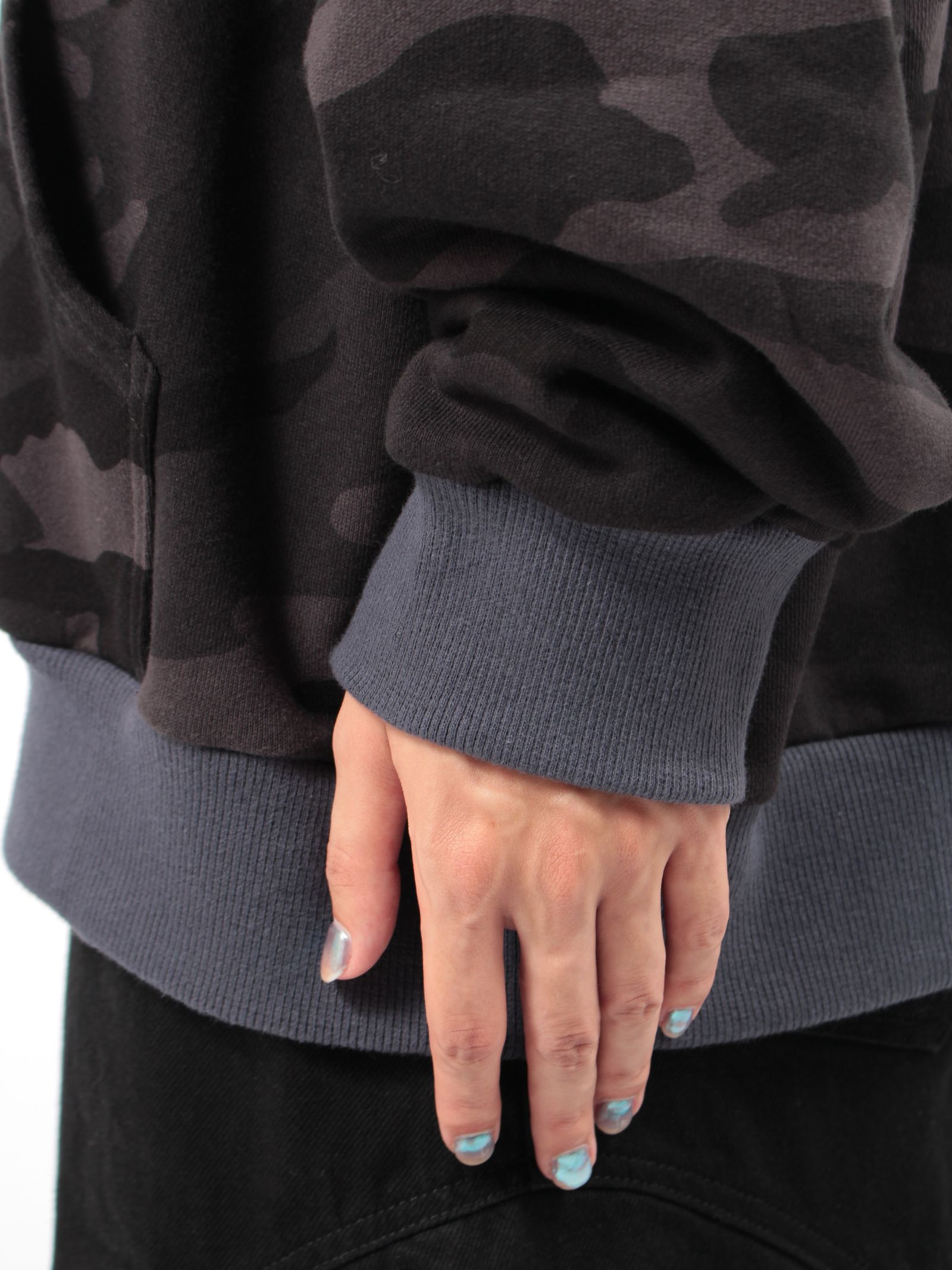 【24AW】カモフラージュ スウェット フーディー / CAMOUFLAGE HOODED SWEATER / ブラック