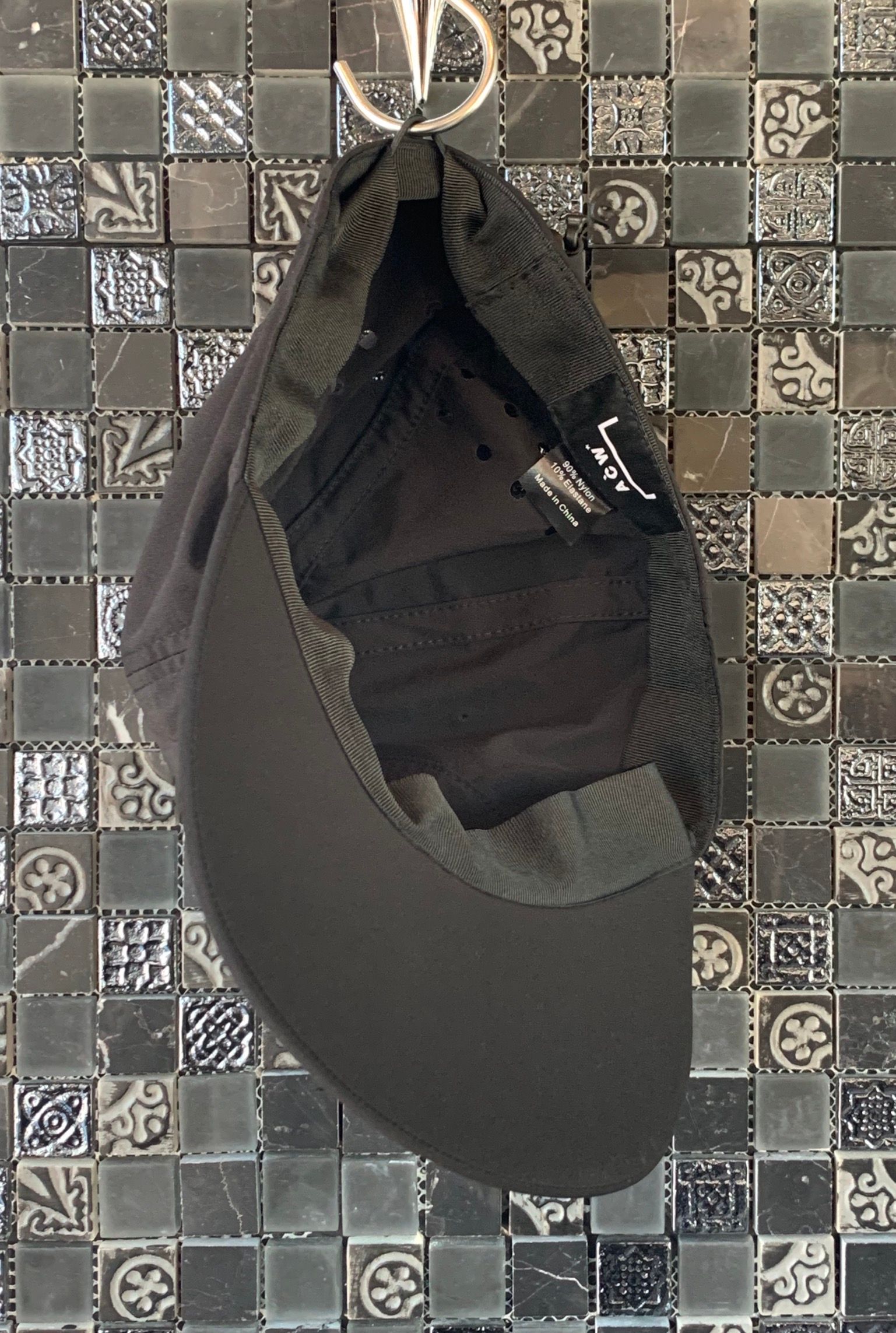 【20AW】パネルロゴ ストレートキャップ / Rhombus Badge Cap / ブラック × シルバー