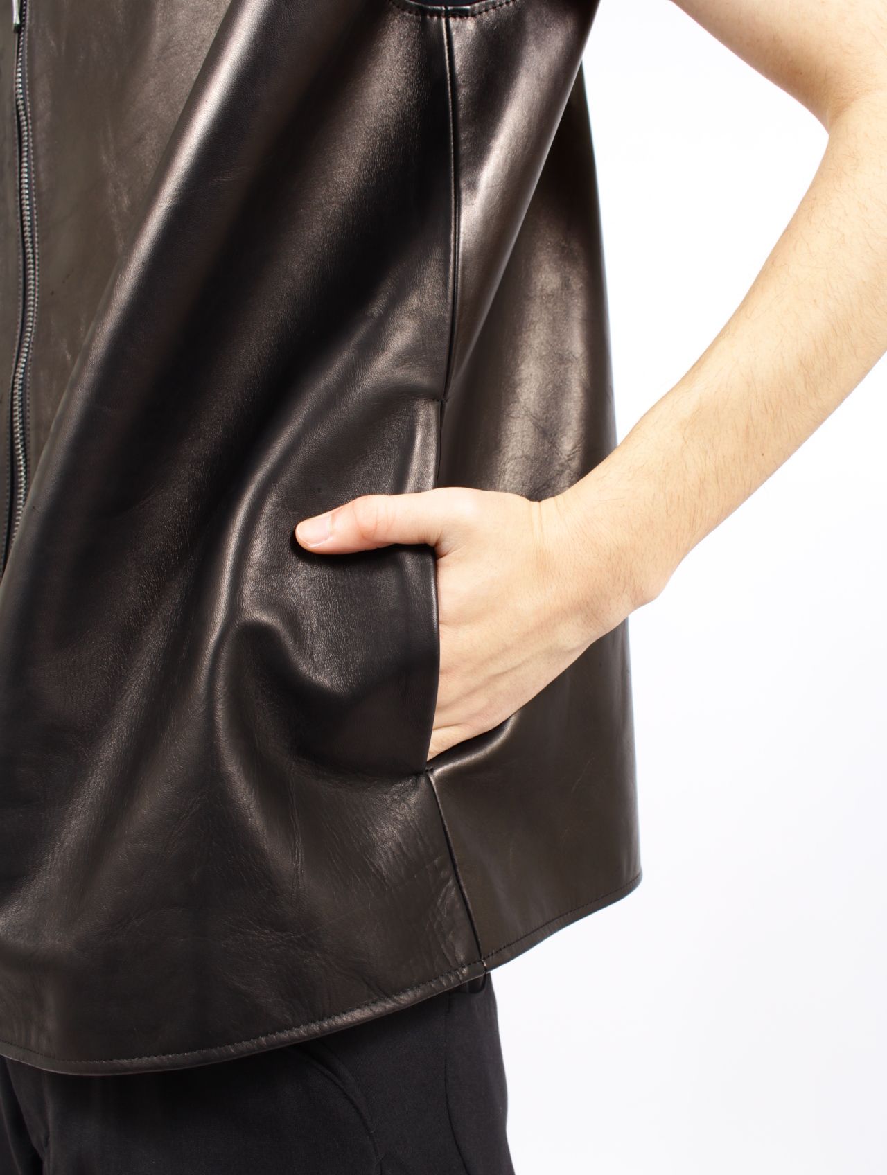 【26SS】レザー ベスト / LEATHER VEST / ブラック