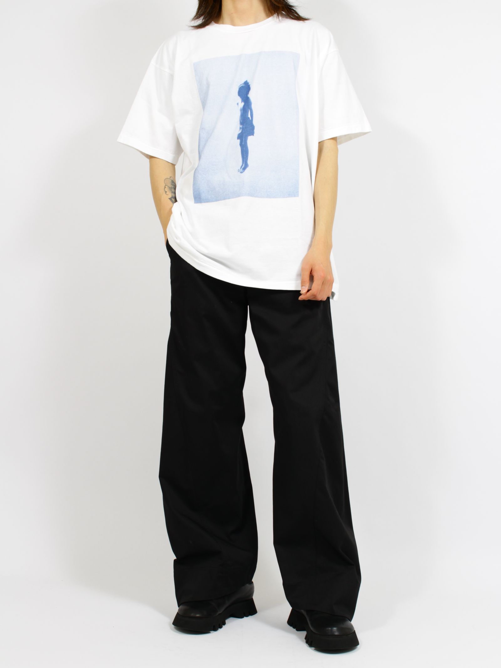 【26SS】ティム・バーバー フォトグラフ ボーイ Tシャツ オニータ / Tim Barber Photograph BOY T-SHIRT ONIETA / ホワイト