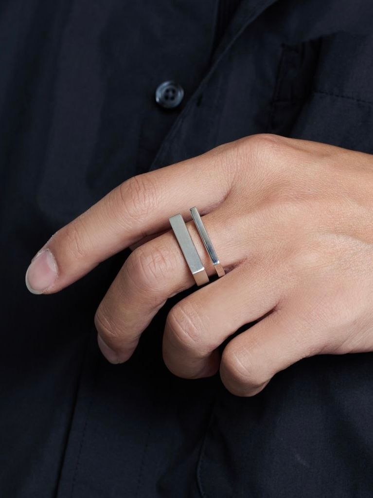 ディファレント ウィデュス リング ウィズ ヘアー ライン / DIFFERENT WIDTH RING WITH HAIR LINE / シルバー