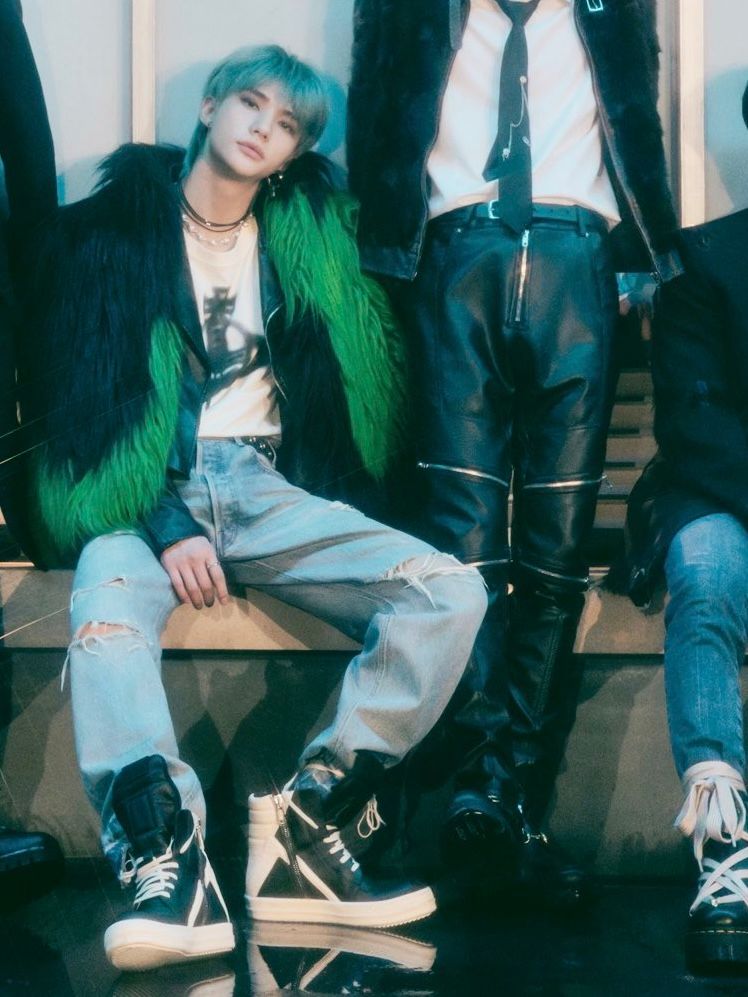 【Stray Kids ヒョンジンさん 23SS Rick Owens GEOBASKET 着用 】