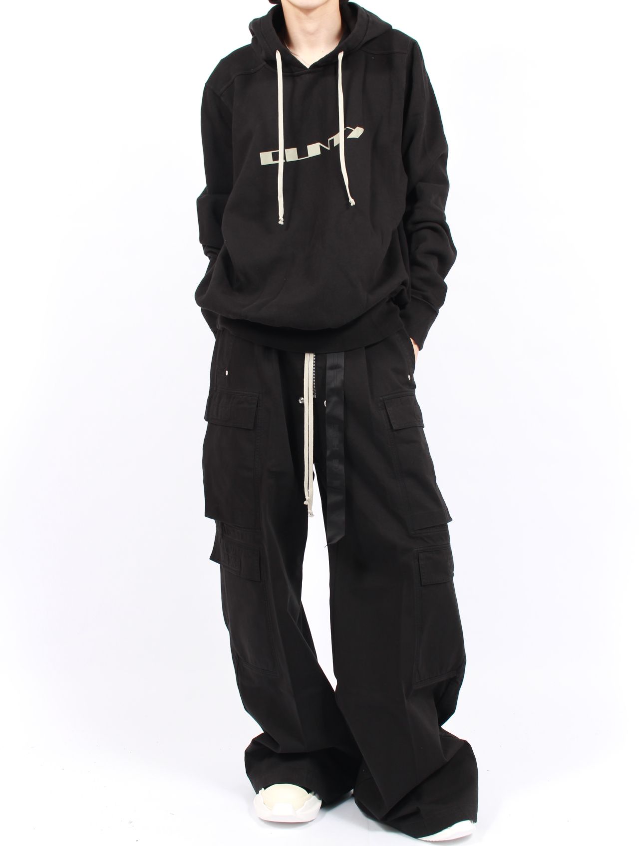 【25AW】オーバーサイズド フーディー パーカー / OVERSIZED HOODIE / ブラック × パール