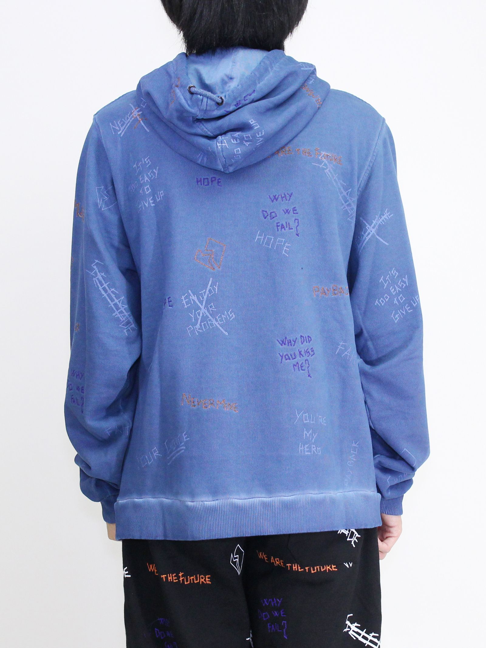 【20AW】総柄 刺繍プリント パーカー / WRITTINGS HOODIE / ネイビー