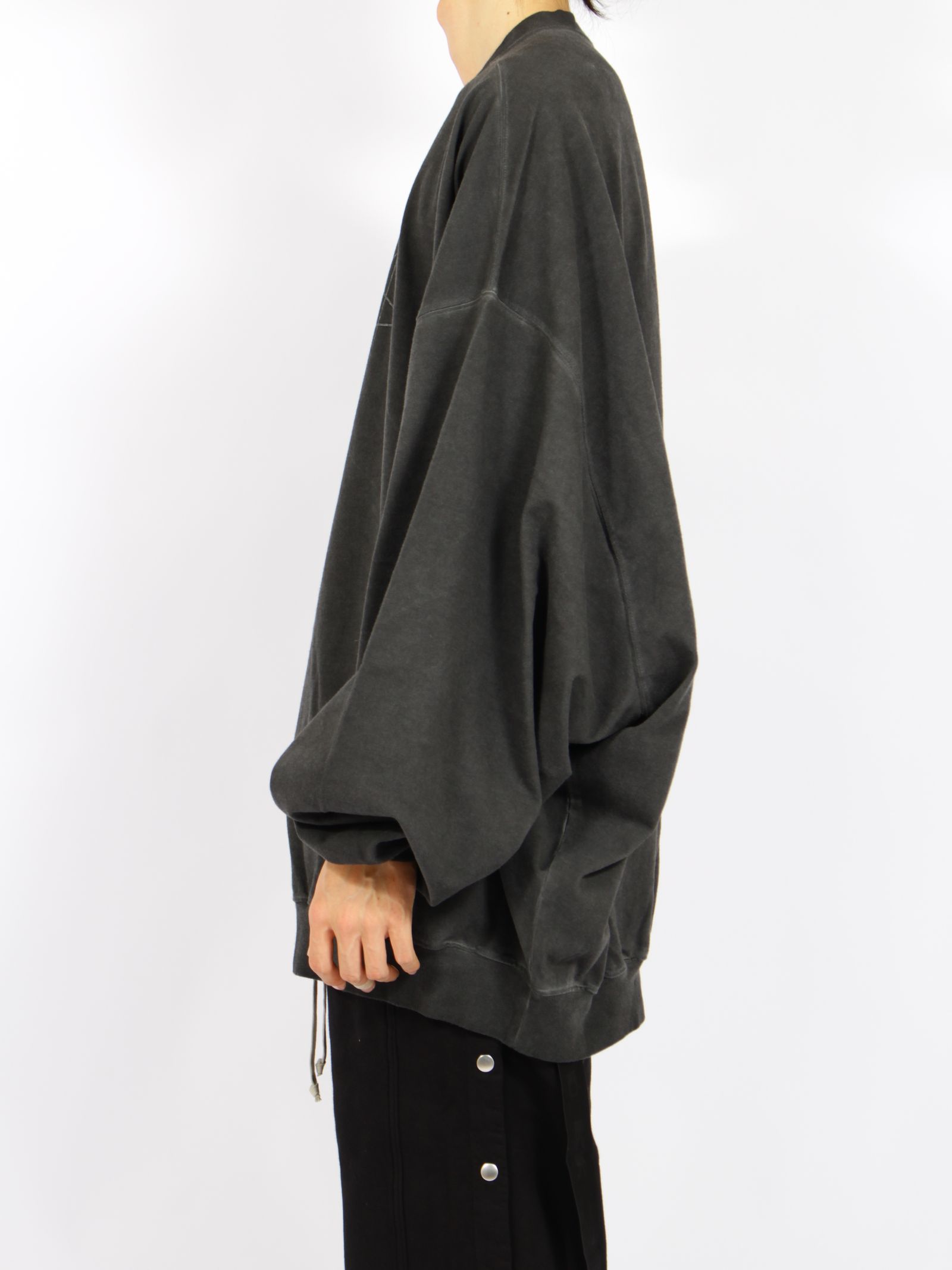 【26AW】ハン クルーネック 長袖 スウェット カットソー / HUN CREWNECK / フェードブラック / シルバー