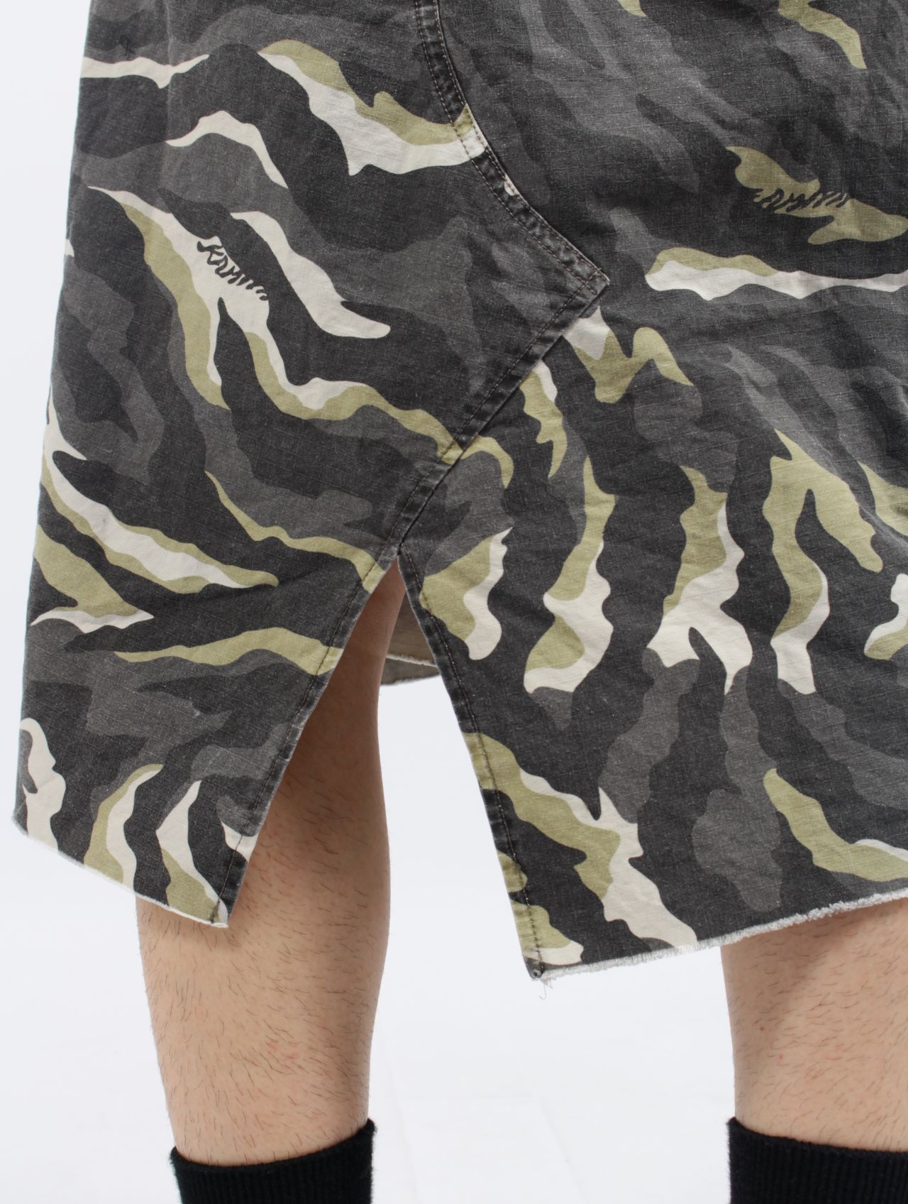 【25SS】カモフラージュ ウォッシュ ラップ スカート / CAMOUFLAGE WASH WRAP SKIRT / ベージュ