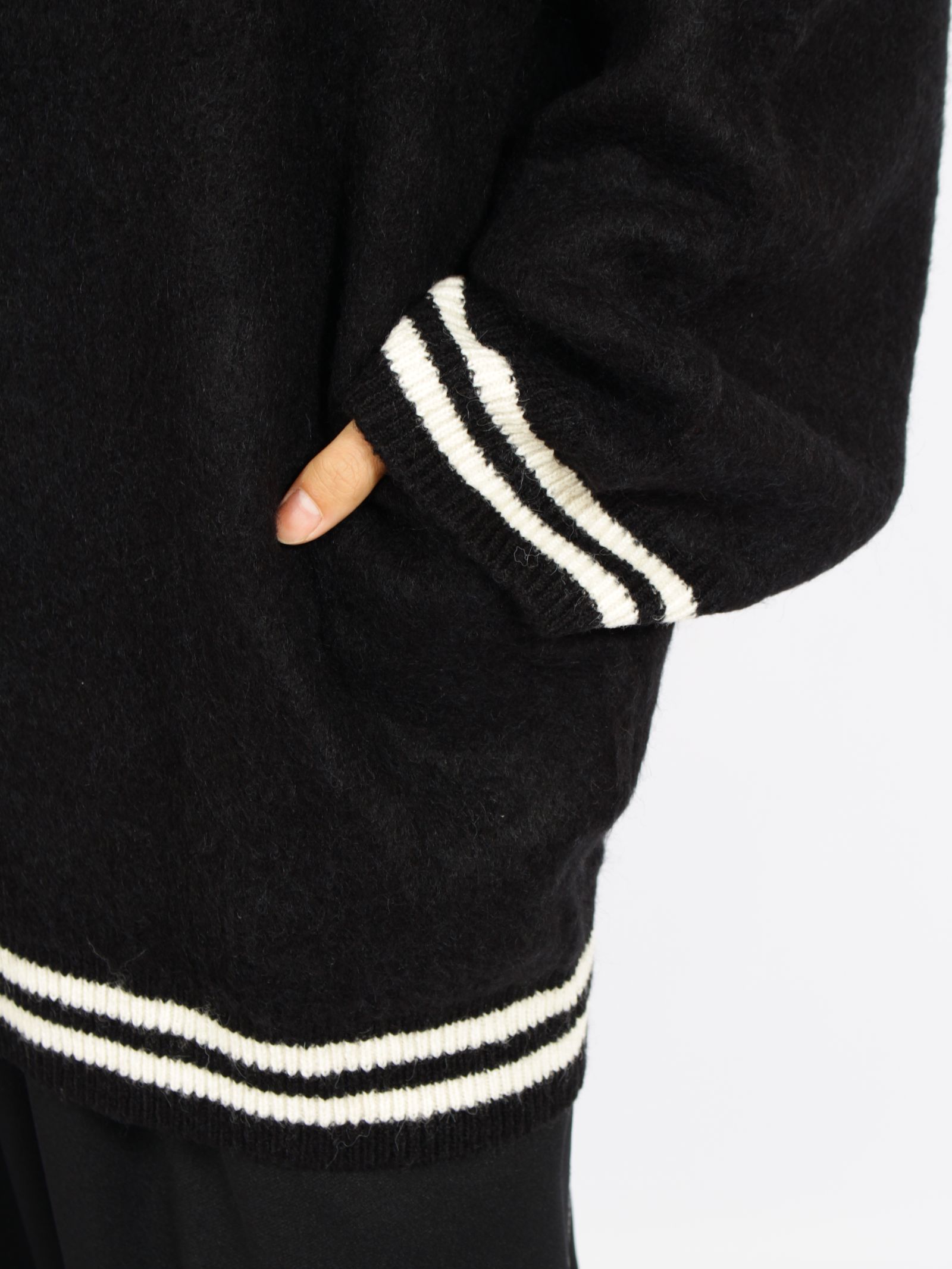 【26AW】ヤンキース ロゴ ニット カーディガン / YANKEES LOGO KNIT CARDIGAN / ブラック