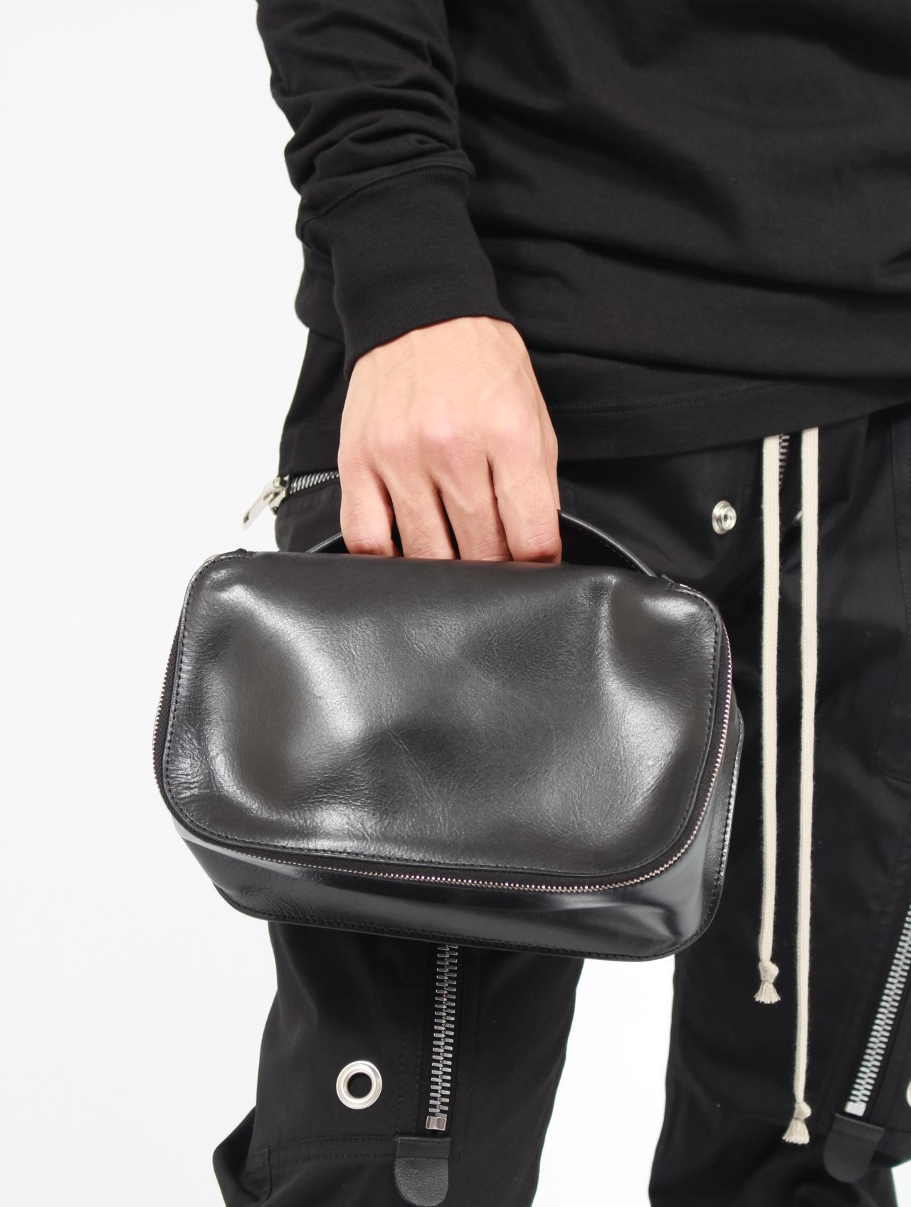 【25AW】ビューティーインペレ ケース バッグ ポーチ / BEAUTY IN PELLE MEDIUM BEAUTY / ブラック