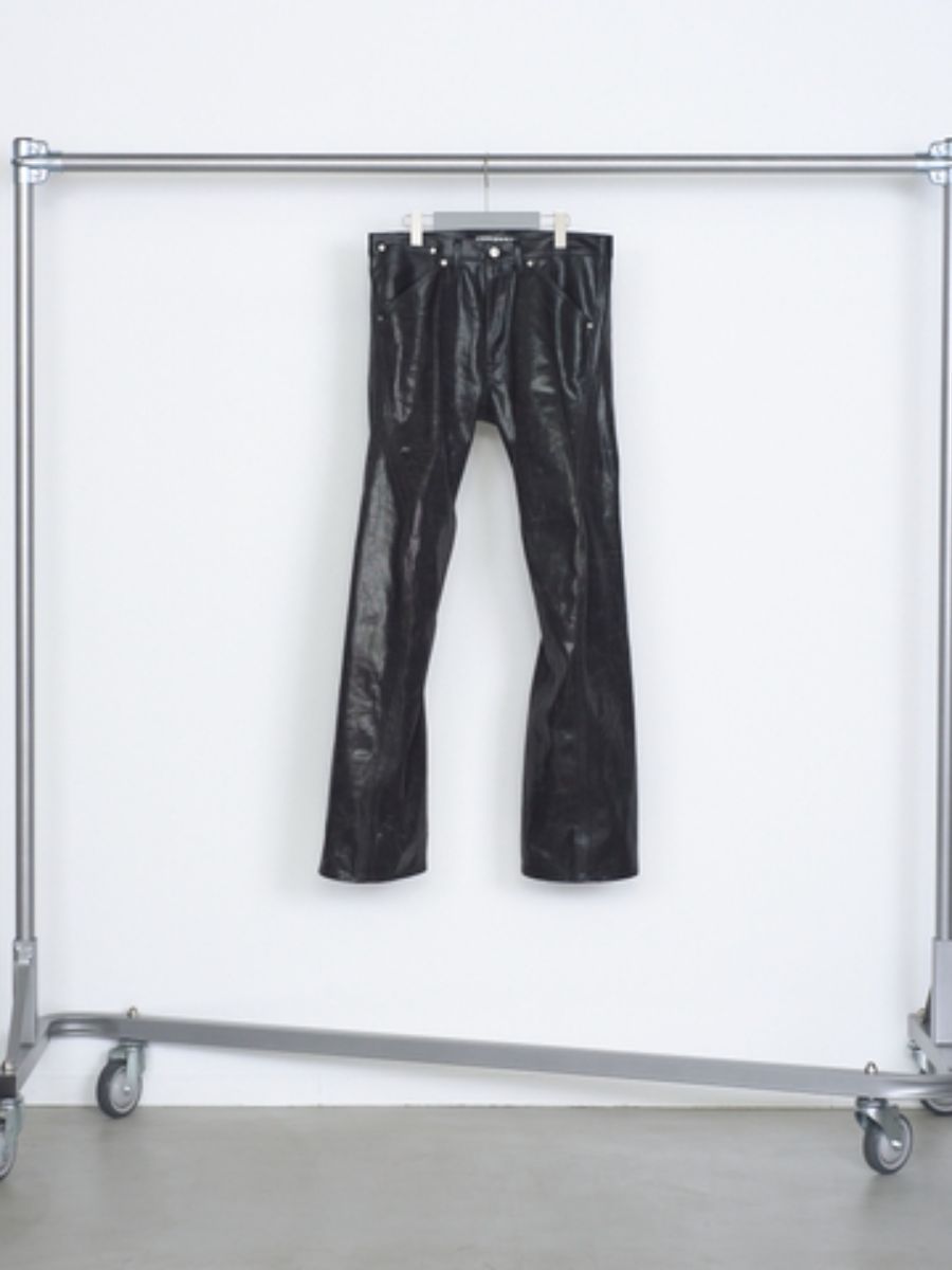 3D ツイステッド ジーンズ コーティング デニム パンツ / 3D TWISTED JEANS / FOILED BLACK (ブラック)