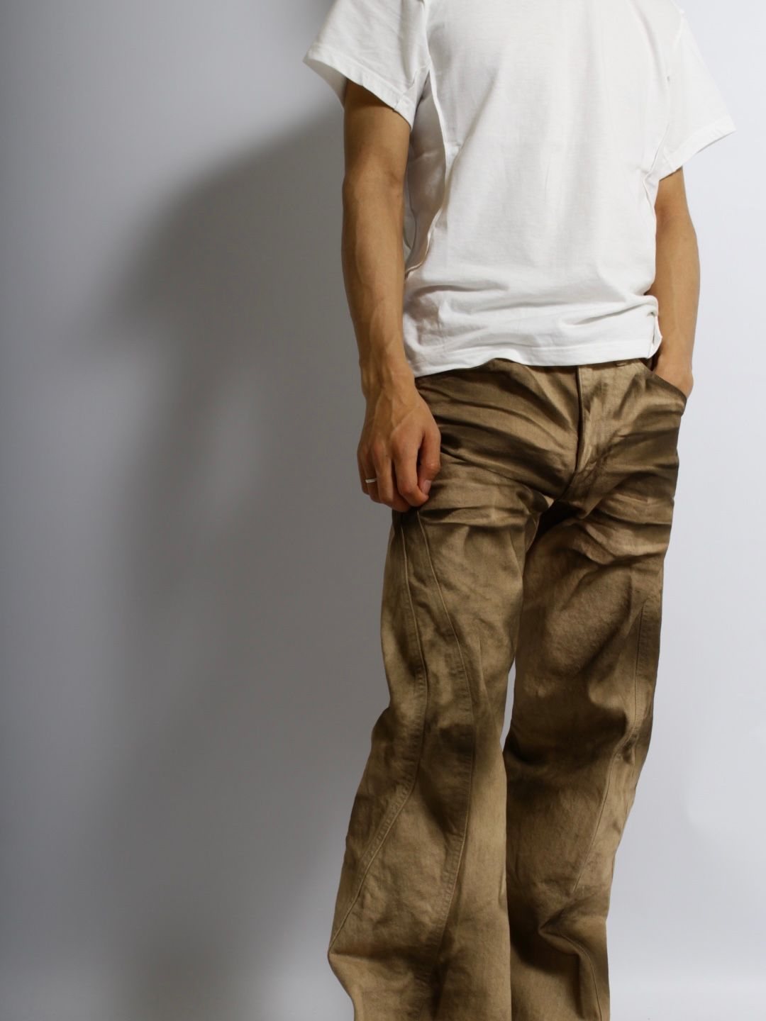 【25SS】3D ツイステッド ジーンズ / 3D TWISTED JEANS 2.0 / CRAZY DIRTY WASHED TAN(ブラウン)