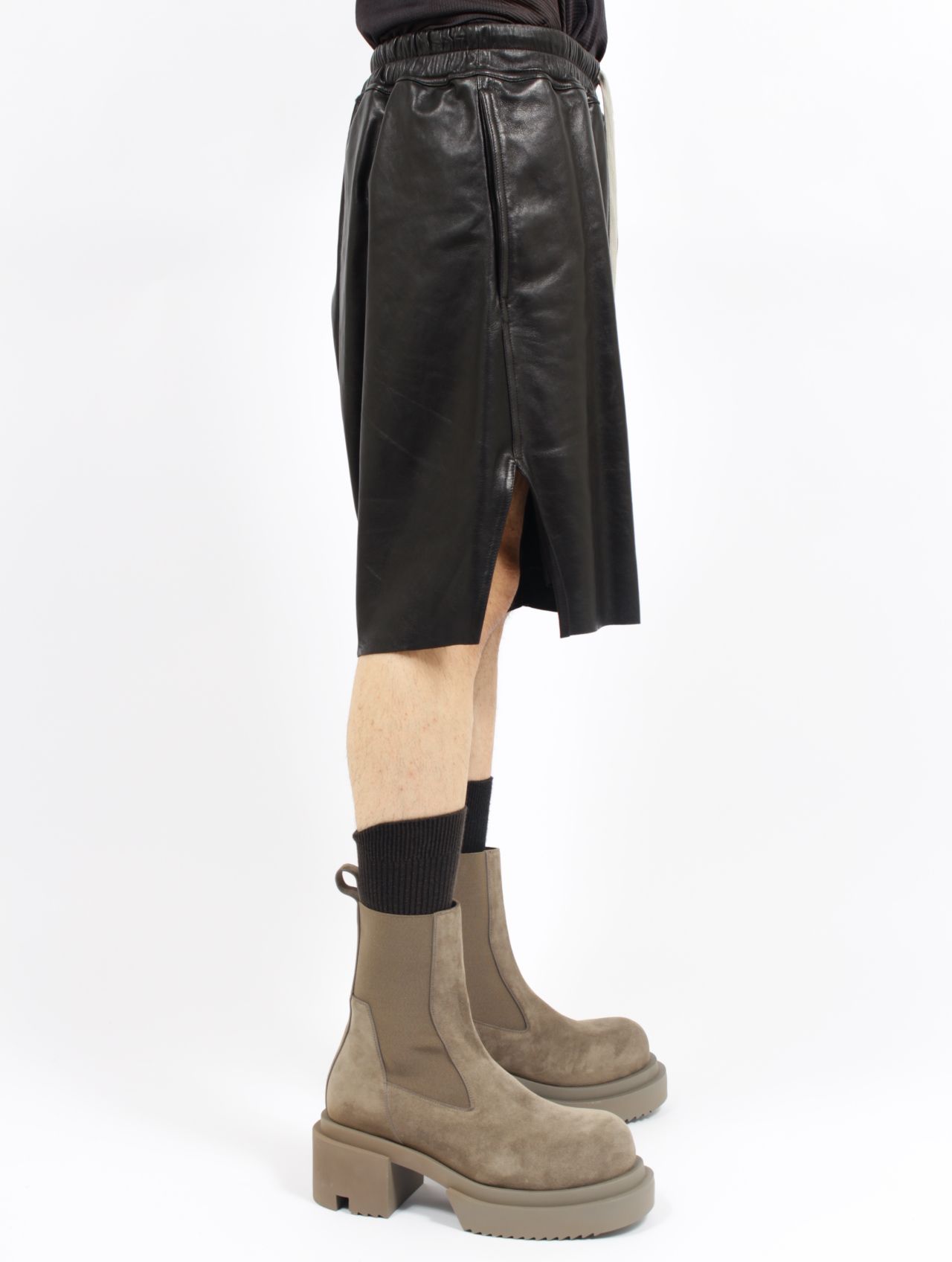 Rick Owens レザーショートパンツ Mサイズ レディース RICK OWENS レザー ショートパンツ | NET-A-PORTER