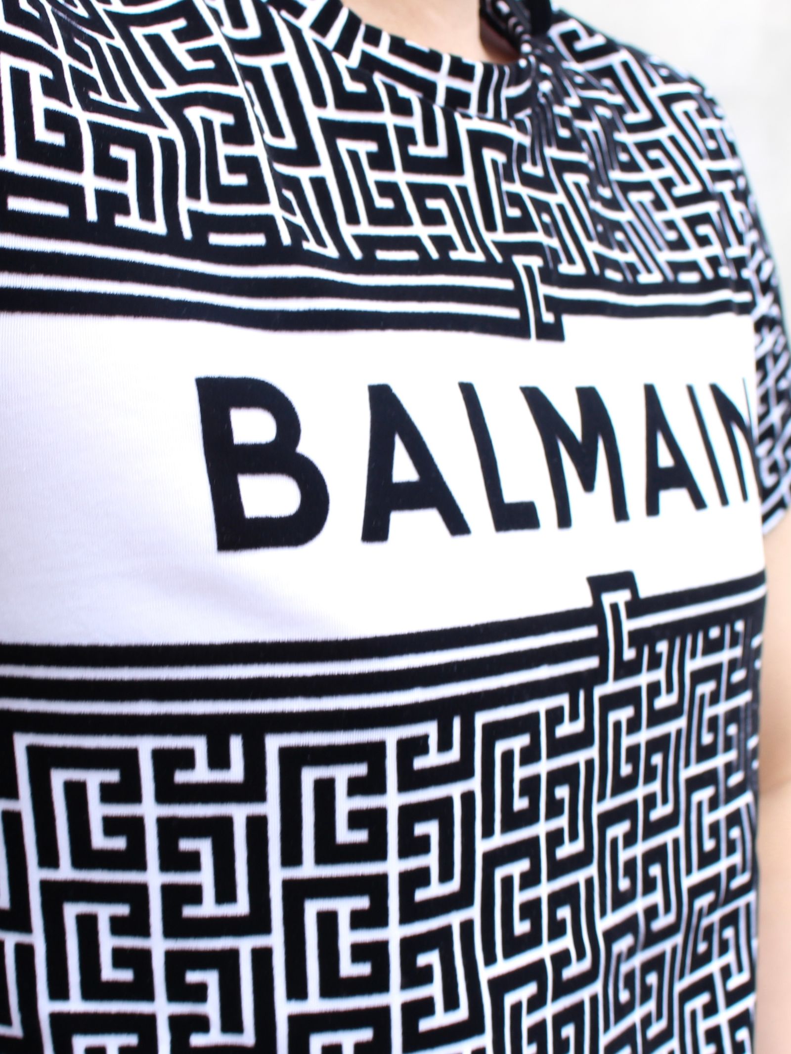 BALMAIN - モノグラムロゴ 半袖Tシャツ / OVER MONOG LOGO T-SHIRTS