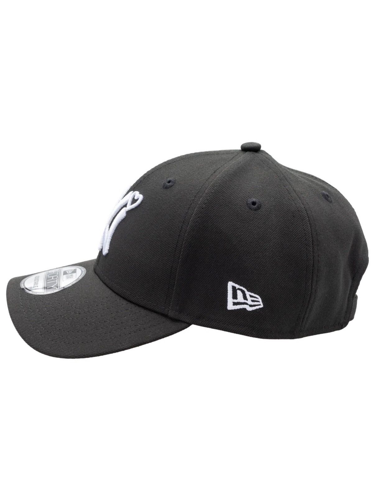 【新品完売】 BASICKS New Era NYロゴ キャップ ブラック BASICKS - 【26SS】ニューエラ コラボ ヤンキース キャップ / × NEWERA