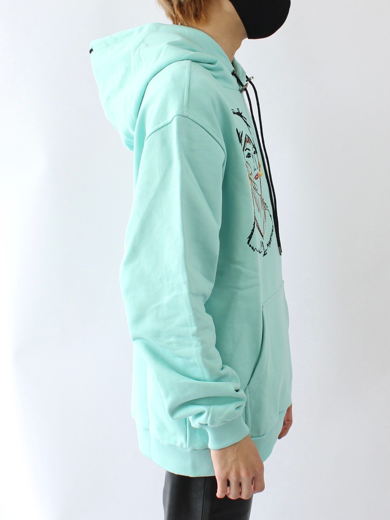 刺繍ロゴ パーカー / FAIR AQUA HOODIE / アクア × マルチ