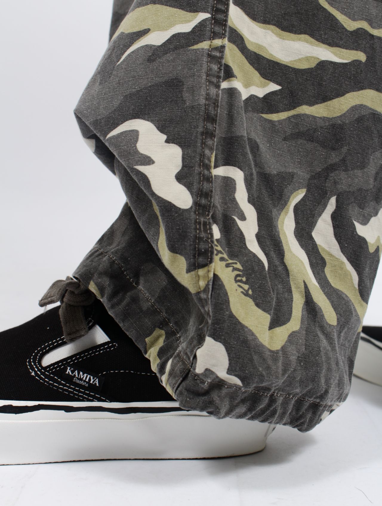 【25SS】カモフラージュ ウォッシュ カーゴパンツ / CAMOUFLAGE WASH CARGO PANTS / ベージュ