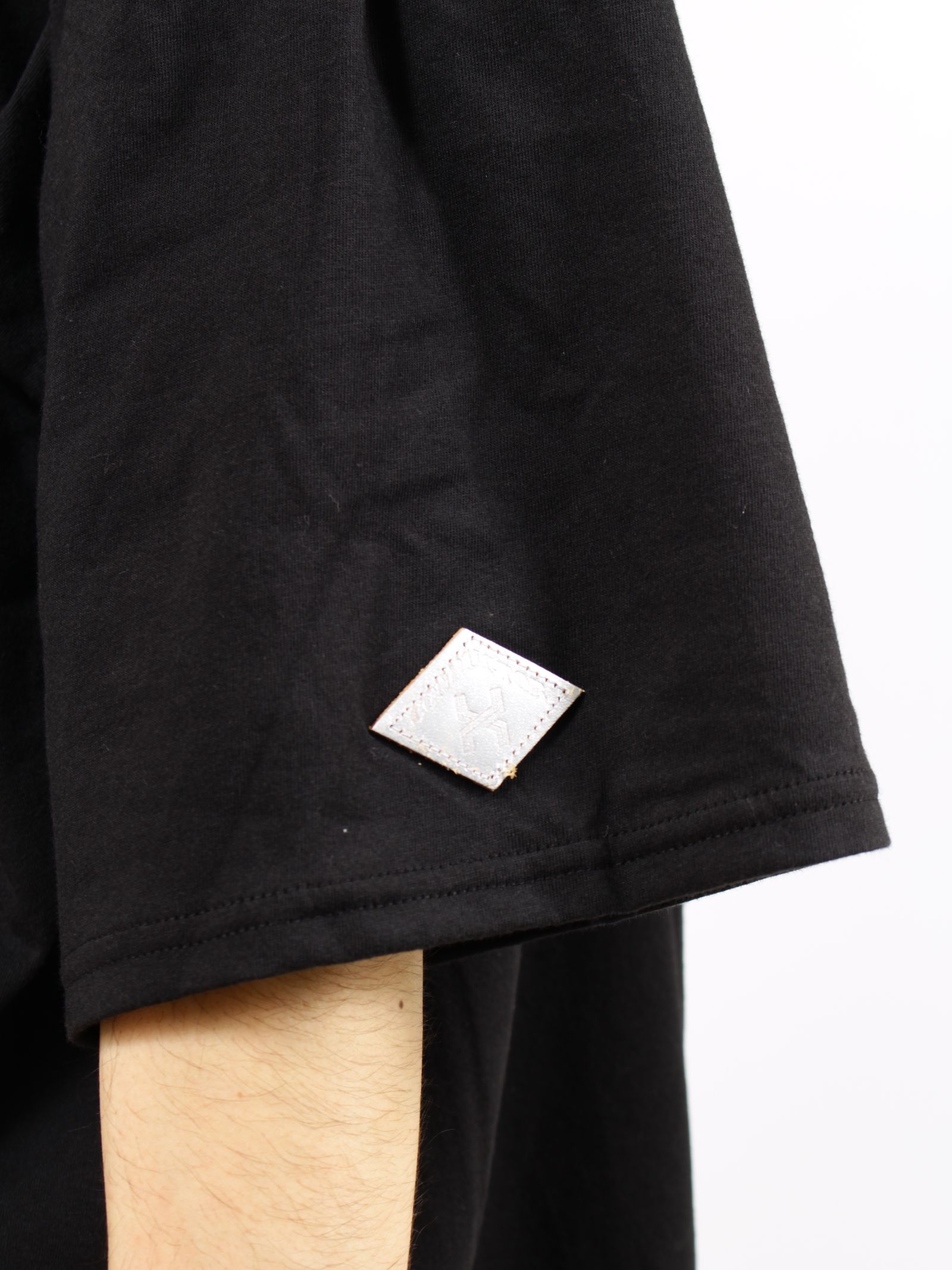 【26SS】3D エンブロイダリー Tシャツ / 3D EMBROIDERED T-SHIRT / ブラック