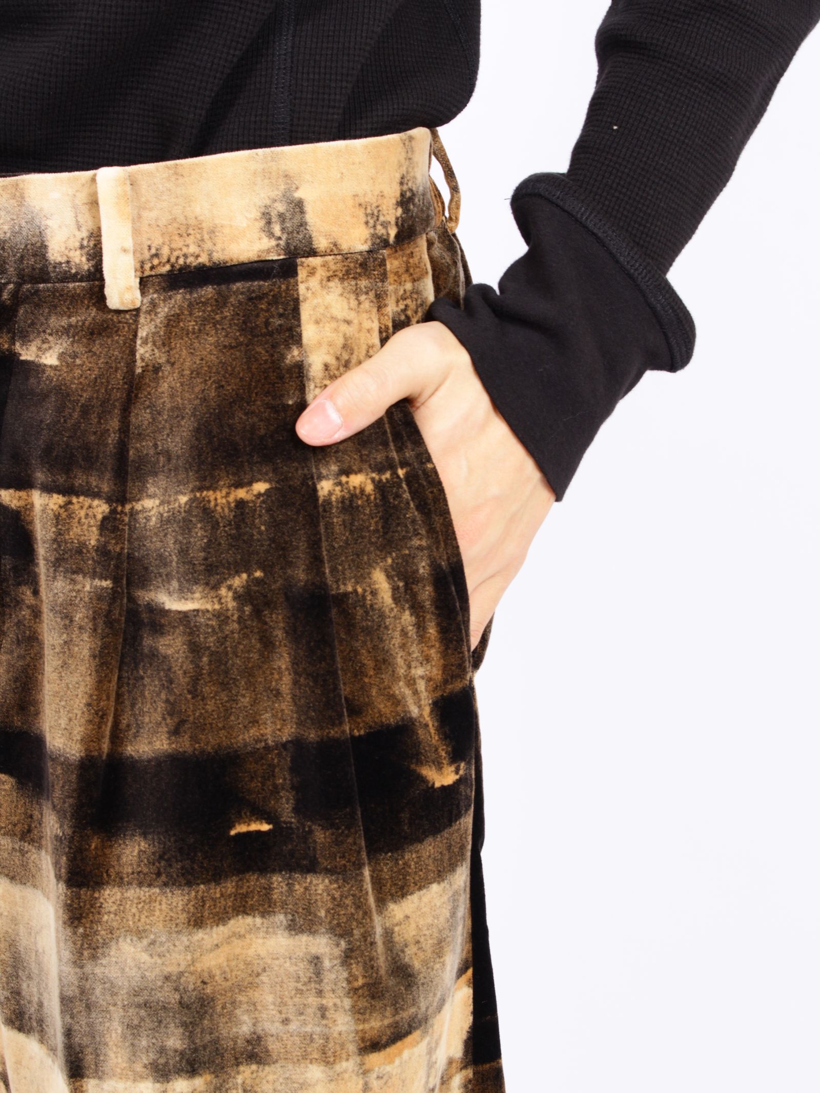 【26AW】ハンド ブリーチド ベルベット パンツ / HAND-BLEACHED VELVET PANTS / ブラック