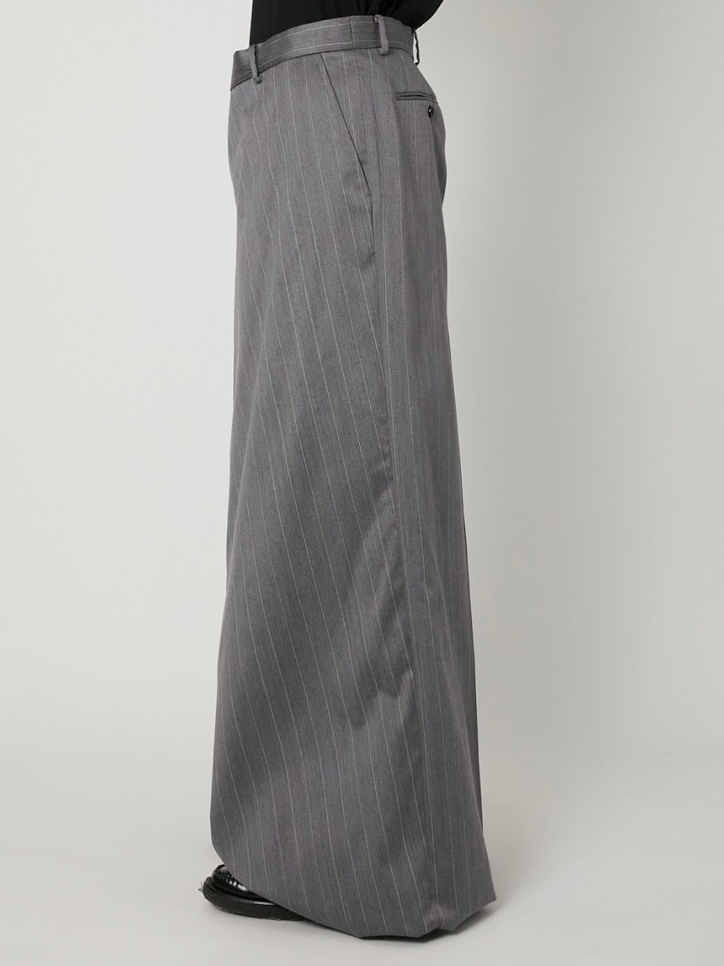 【26SS】ストライプ ラップ パンツ / WRAP PANTS / グレー