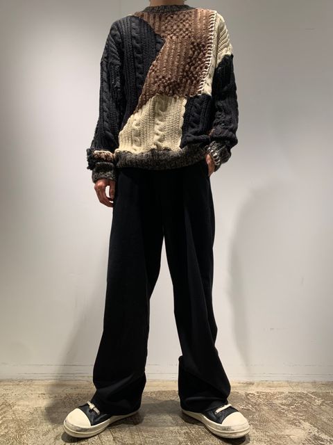Andersson Bell【DAPHNE CREW-NECK SWEATER】を用いた大人ニットコーデ