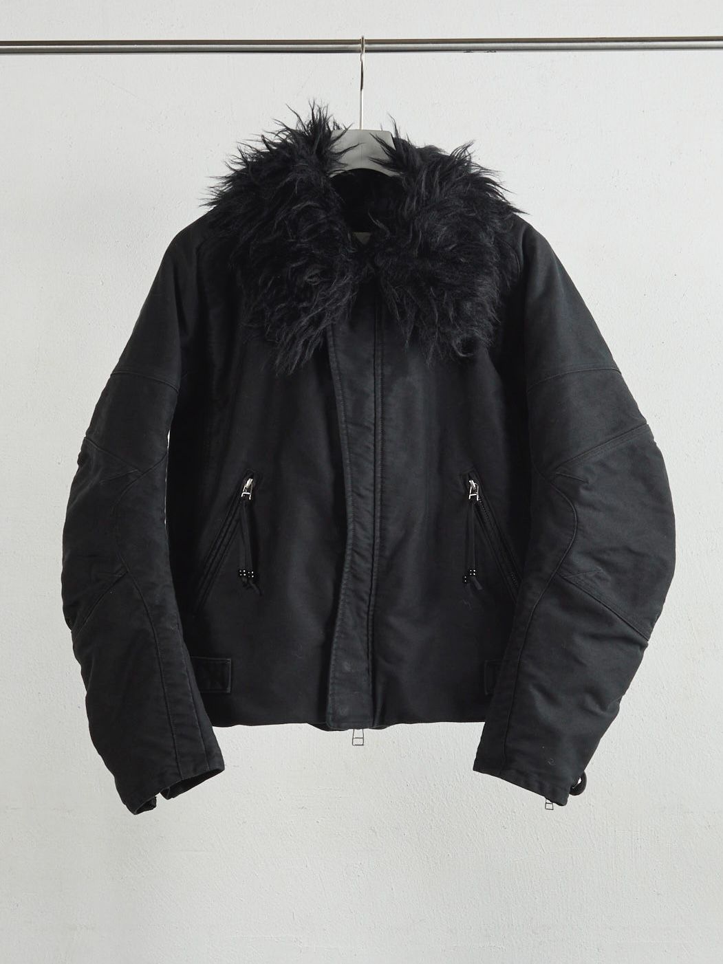 【関税込み】Mugler ブラック キルティング パファージャケット TAKAHIROMIYASHITATheSoloist 2024-25AW ボーンパッチMA-1