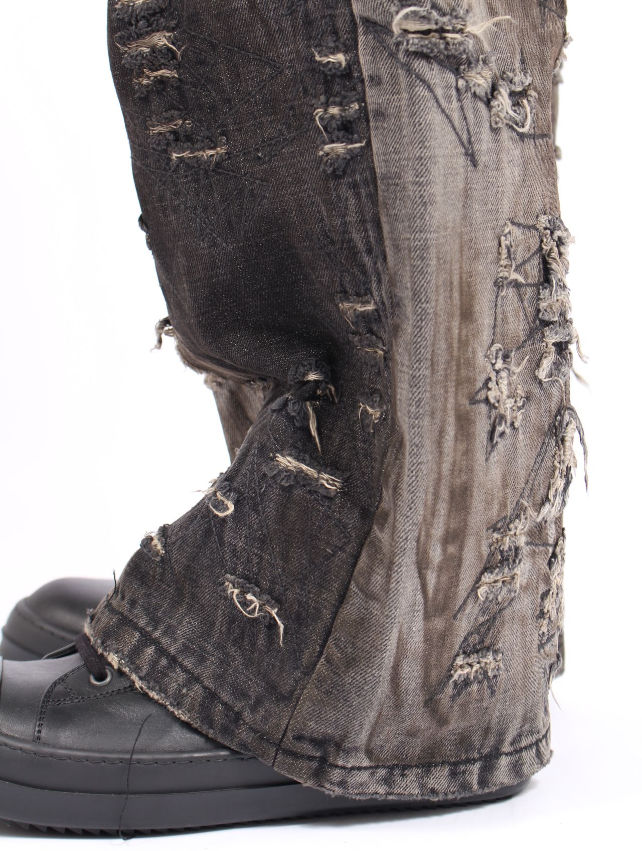 【25AW】ハードウォッシュド ダメージ デニム パンツ / HARD-WASHED DAMAGED DENIM PANTS / ブラック