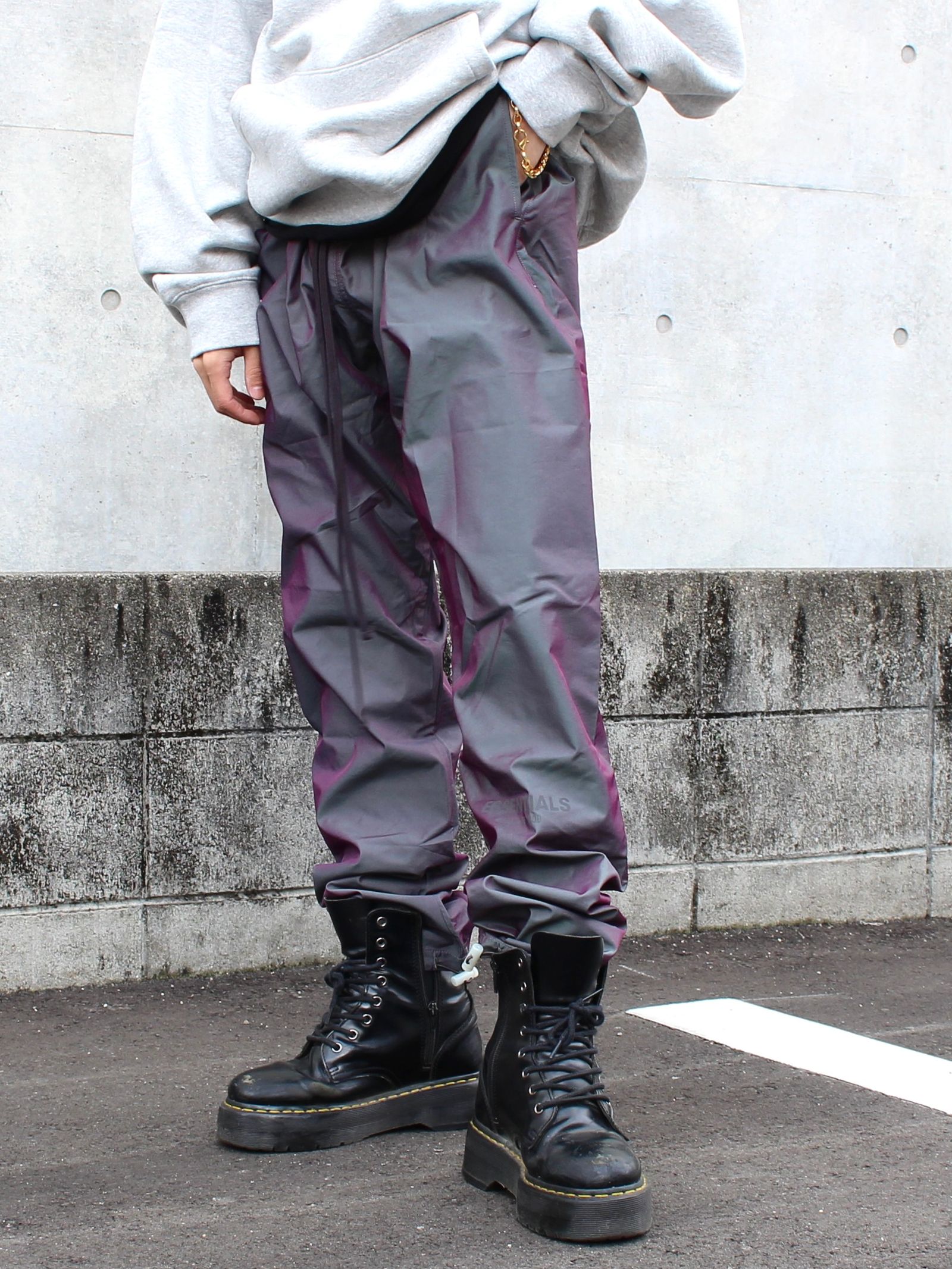 "ESSENTIALS"を使ったルーズストリートスタイリング
