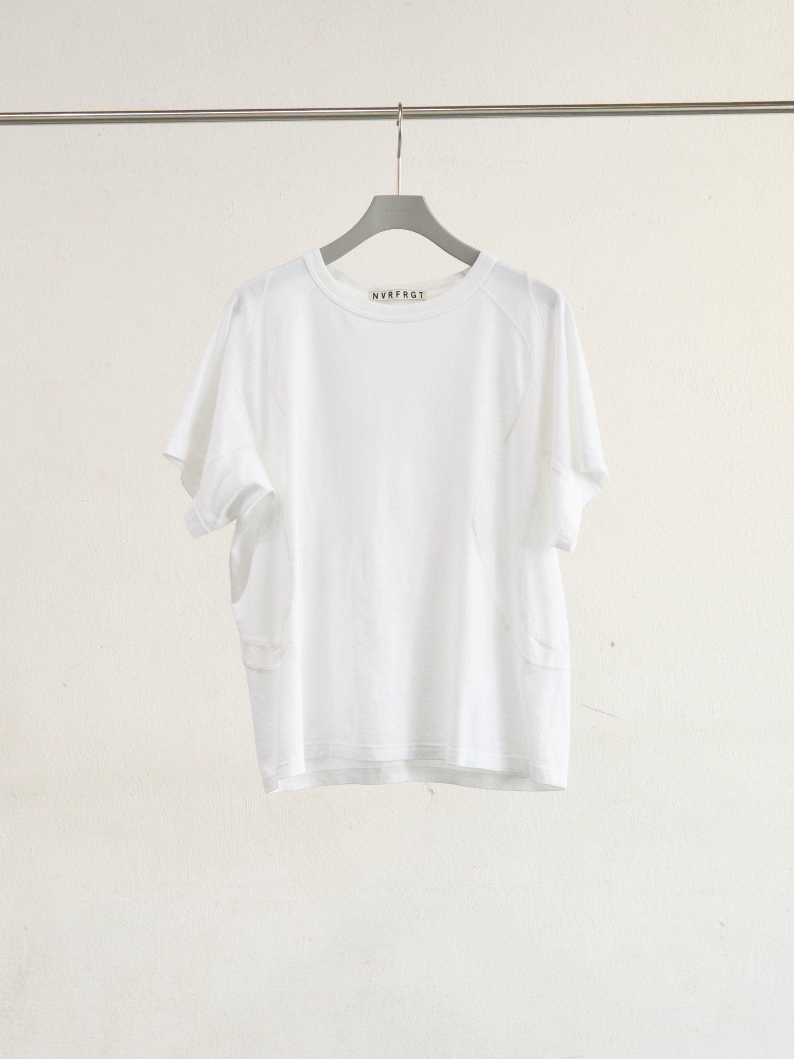 【26SS】 パネルド ハーフスリーブ Tシャツ / PANELLED HALF SLEEVE T-SHIRT / WHITE (ホワイト)