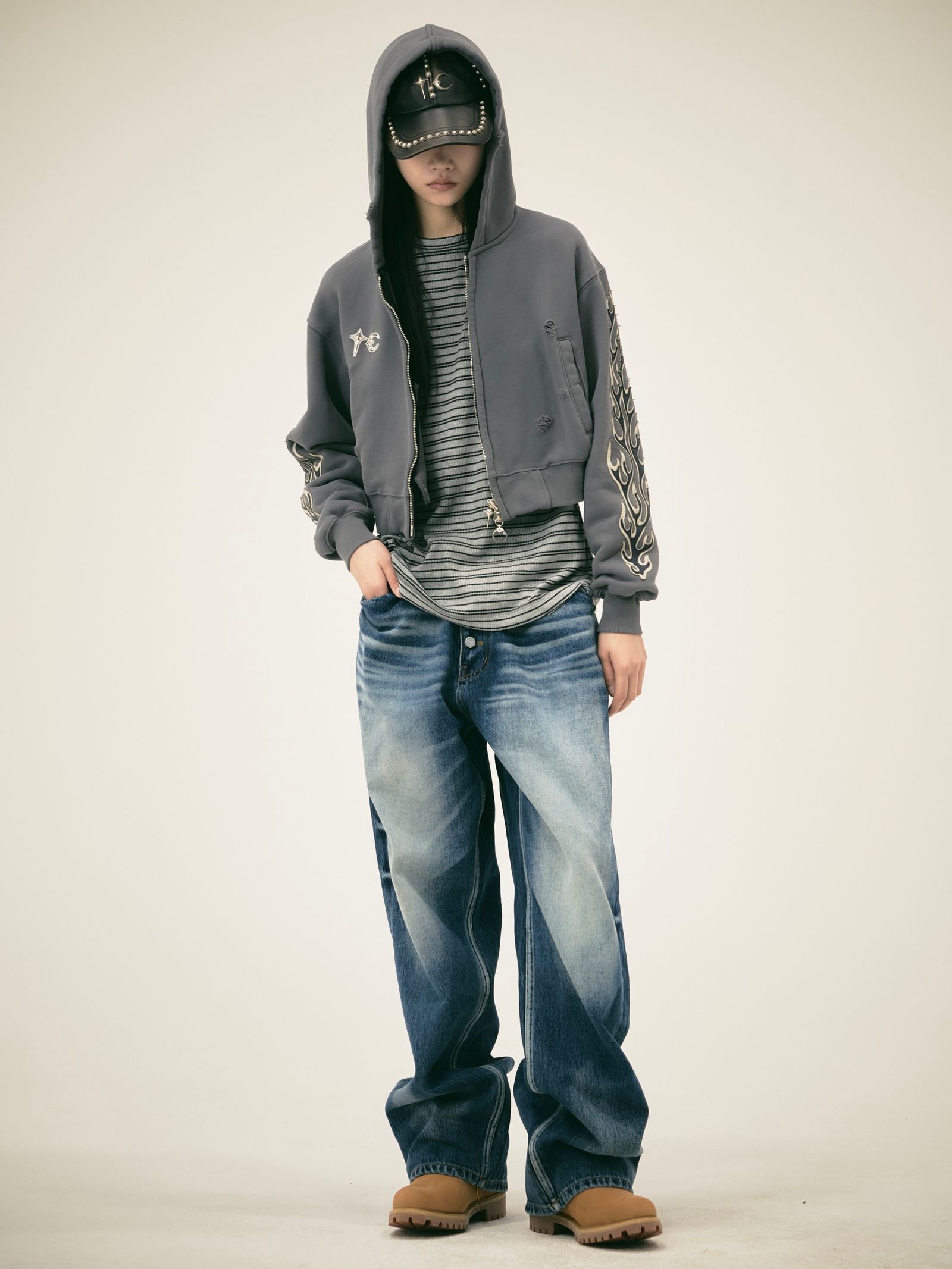 【25AW】 レザー フレーム クロップド ジップアップ パーカー / LEATHER FLAME CROPPED HOODED ZIP-UP / グレー