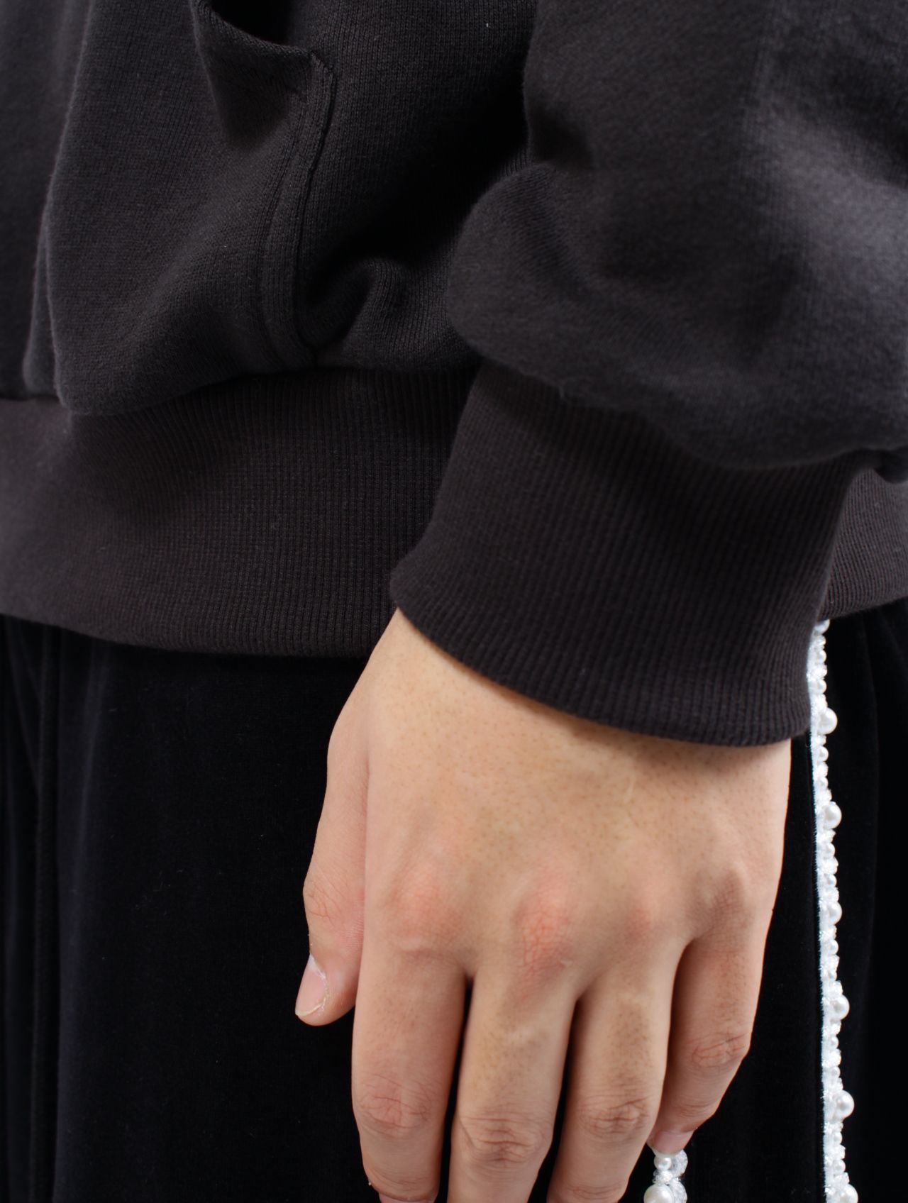 【25SS】コットン フーディ スウェット パーカー / COTTON HOODED SWEATER 'EMPIRE / ブラック