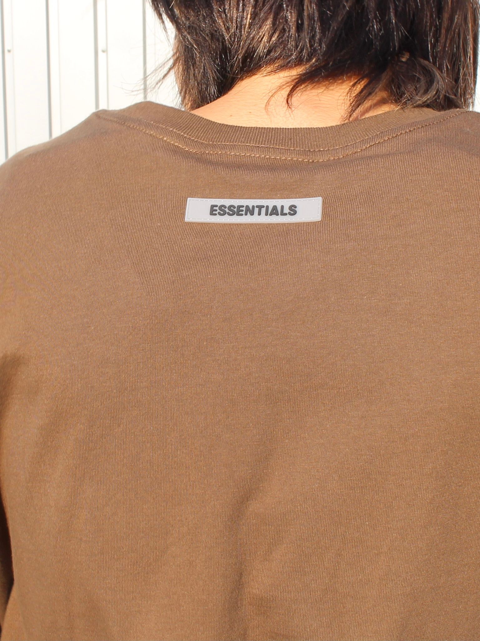 同系色カラーでお洒落に。ESSENTIALSストリートコーデ