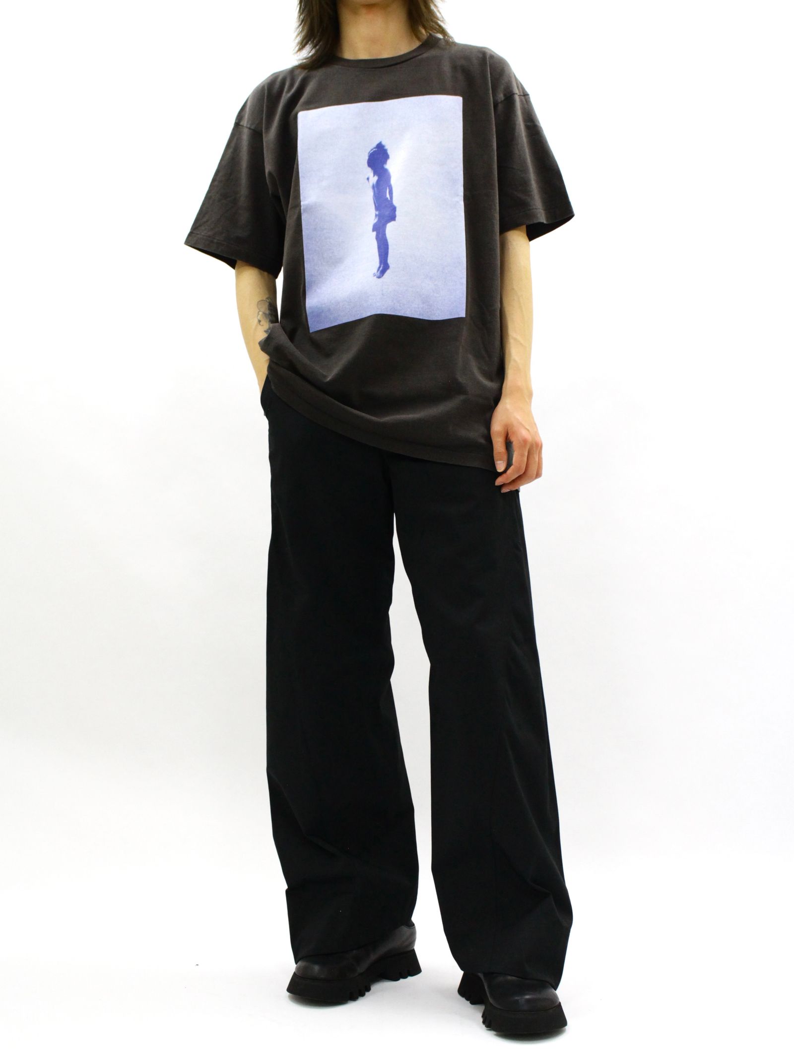 【26SS】ティム・バーバー フォトグラフ ボーイ Tシャツ オニータ / Tim Barber Photograph BOY T-SHIRT ONIETA / ブラック
