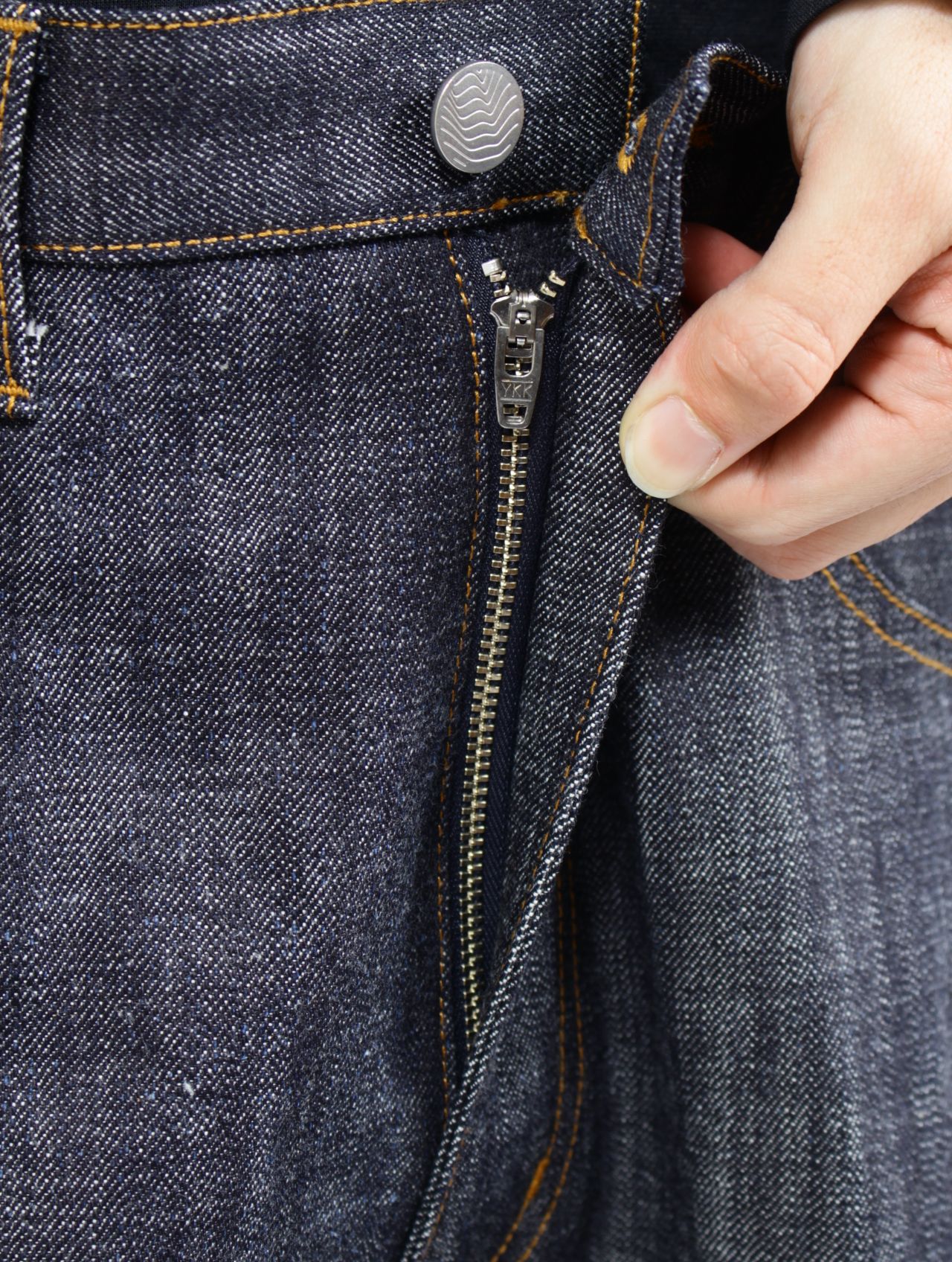 【26SS】 3D ツイステッド ワイド レッグ ジーンズ / 3D TWISTED WIDE LEG JEANS / RAW INDIGO (ロー インディゴ)