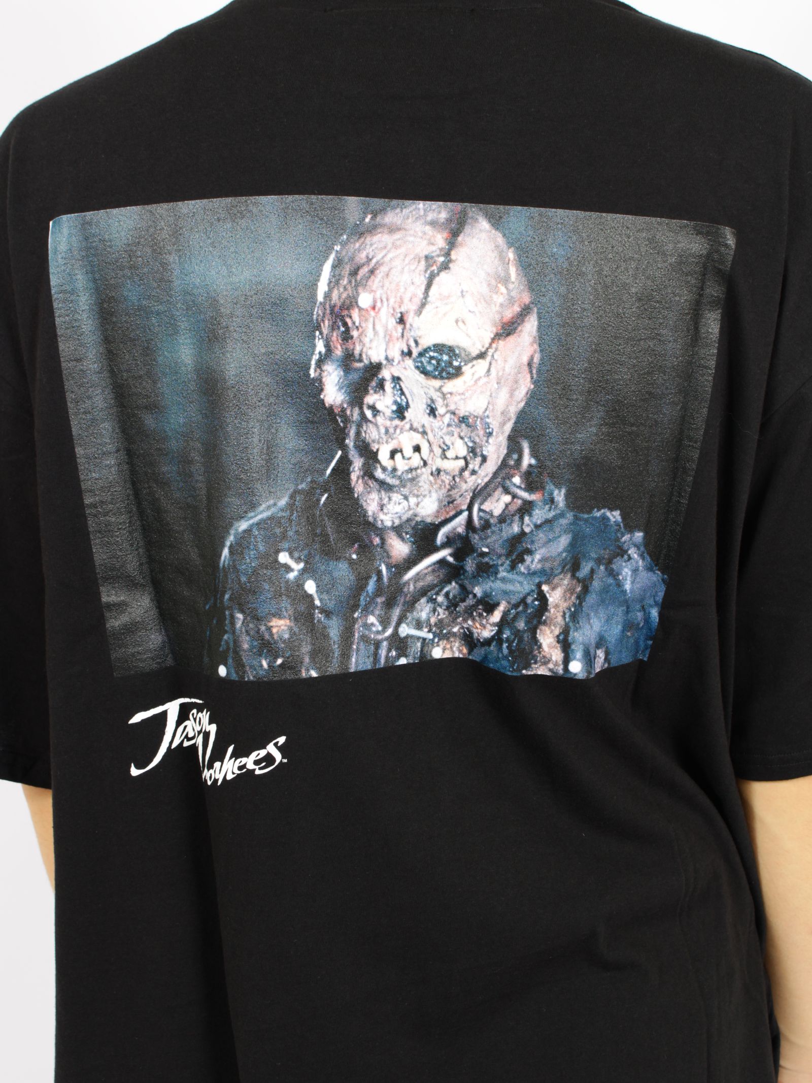 【13日の金曜日コラボ】ムービー シーン Tシャツ / x FRIDAY THE 13TH MOVIE SCENE T-SHIRT / ブラック