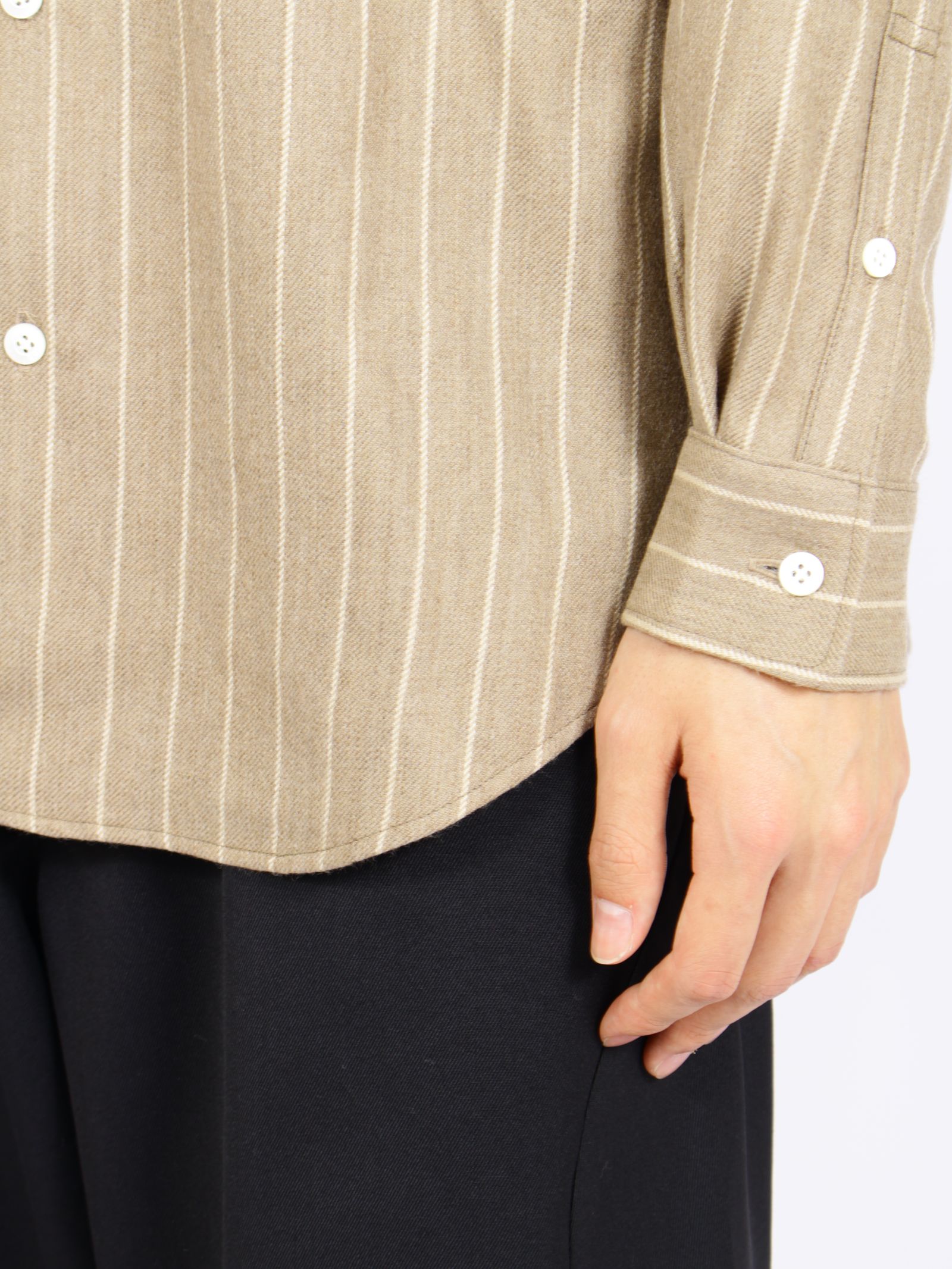 【26AW】 ウール ストライプ シャツ / WOOL STRIPED SHIRT / ベージュ