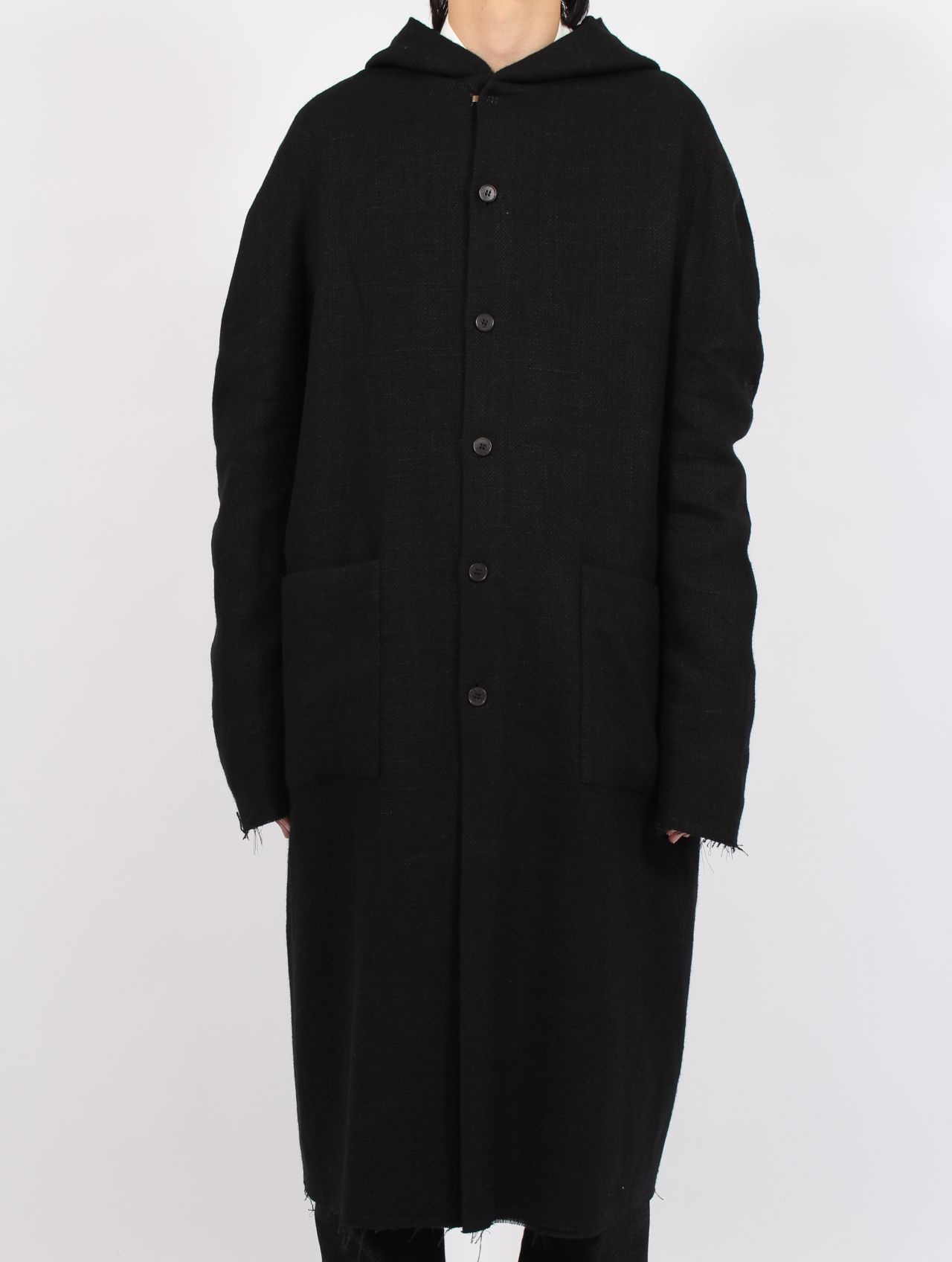 【25AW】ユニセックス ミッドフィット ラグラン フード コート 925 シルバー フック クローザー / UNISEX MID FIT RAGLAN HOOD COAT WITH 925 SILVER HOOK CLOSER / オフブラック