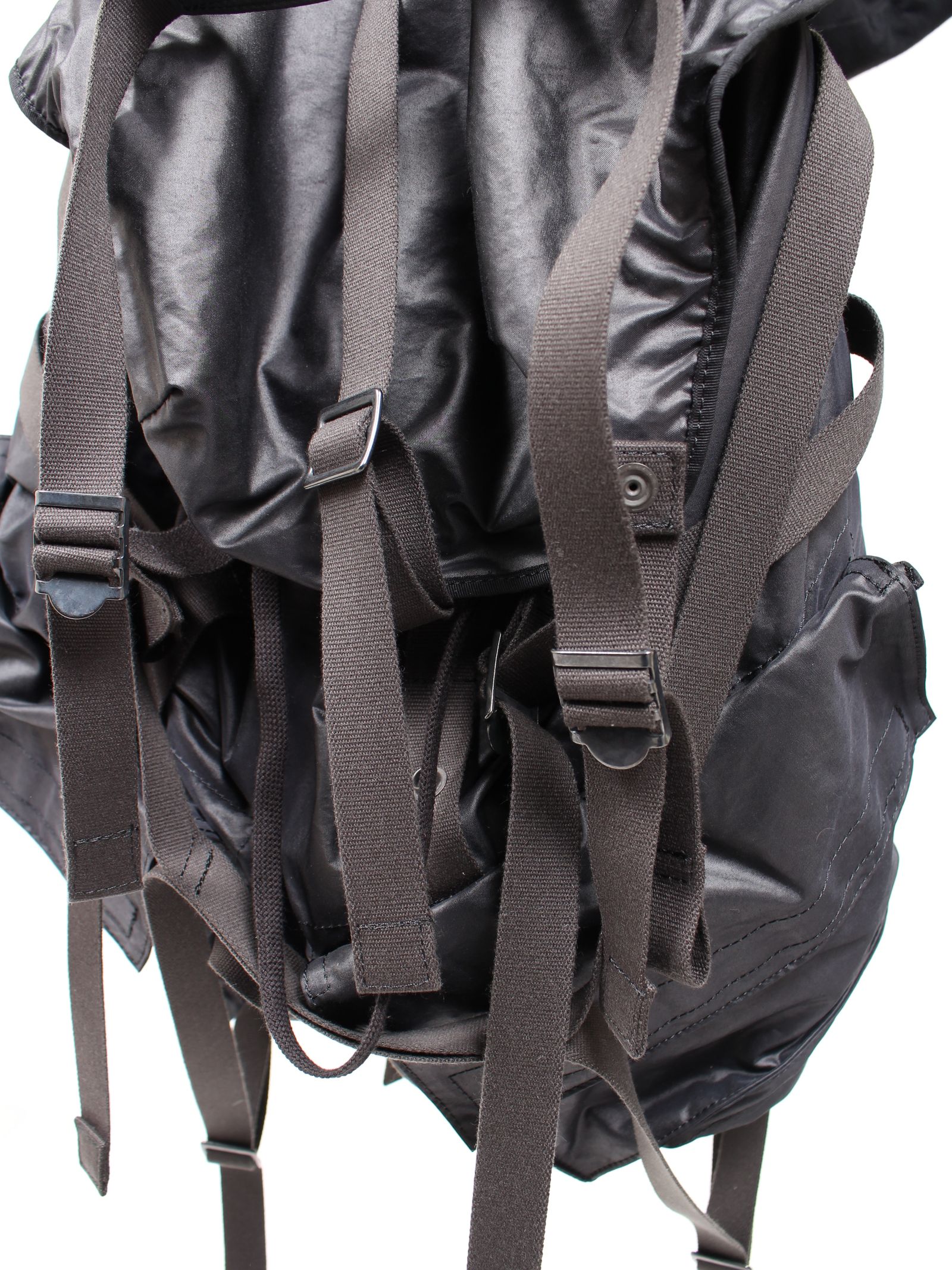 JULIUS - 【24SS】メモリー クロス バックパック / BLACK COATED MEMORY CLOTH BACKPACK / ブラック  | STORY