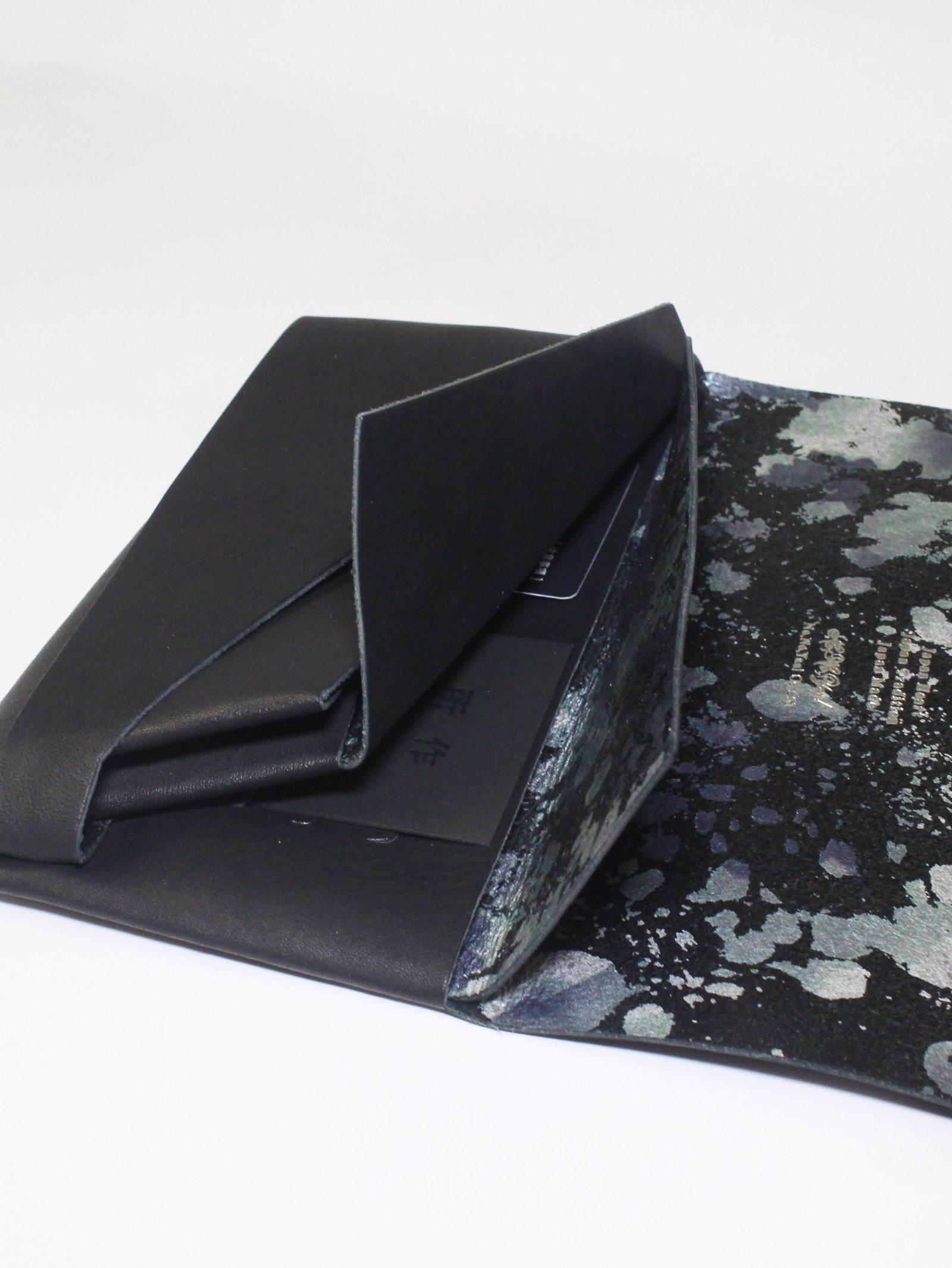 スプレー ロングウォレット / LONG WALLET / ブラック × シルバー