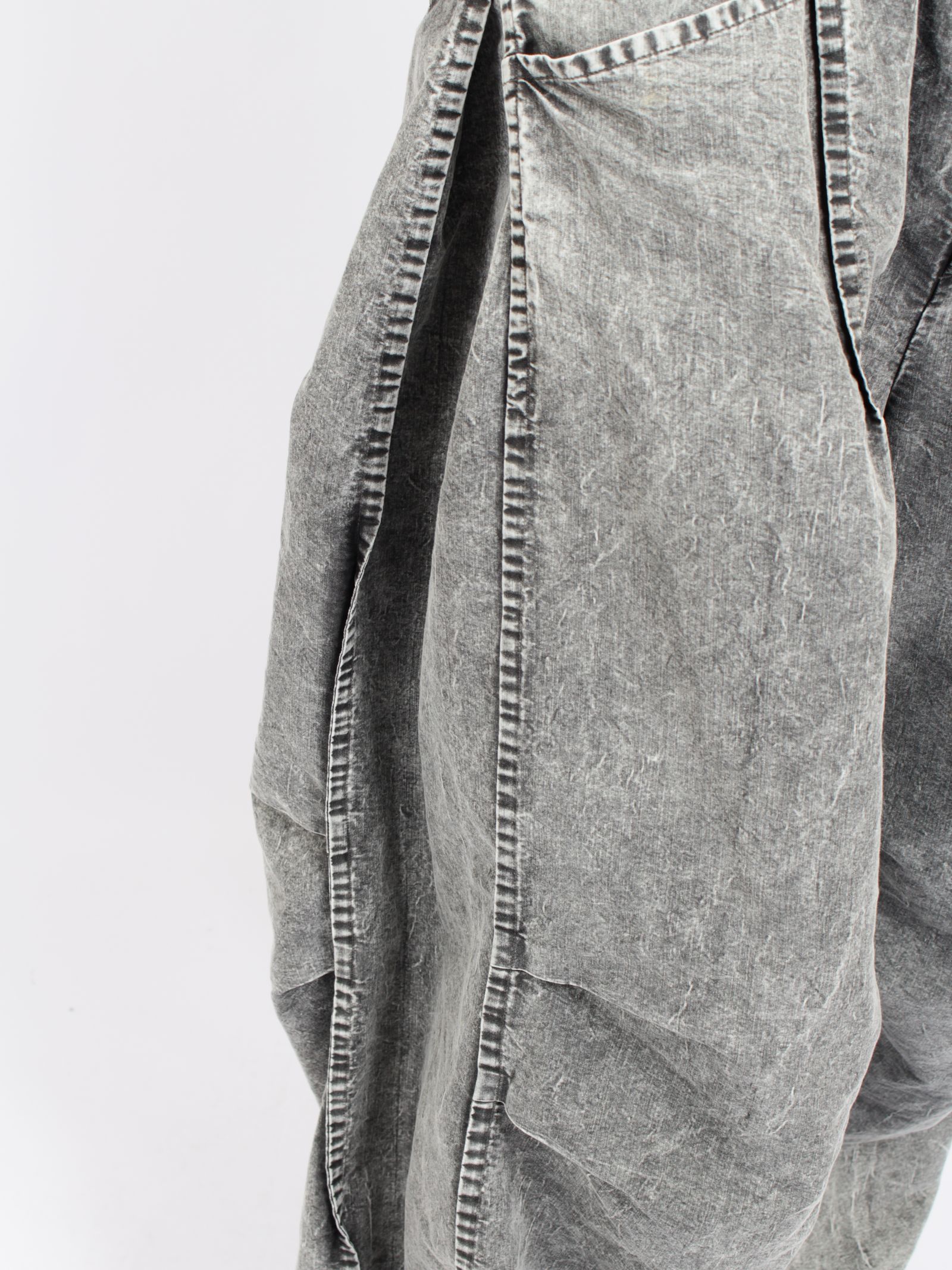 【26AW】タックド バルーン デニム / TUCKED BALLOON DENIM / ライト グレー