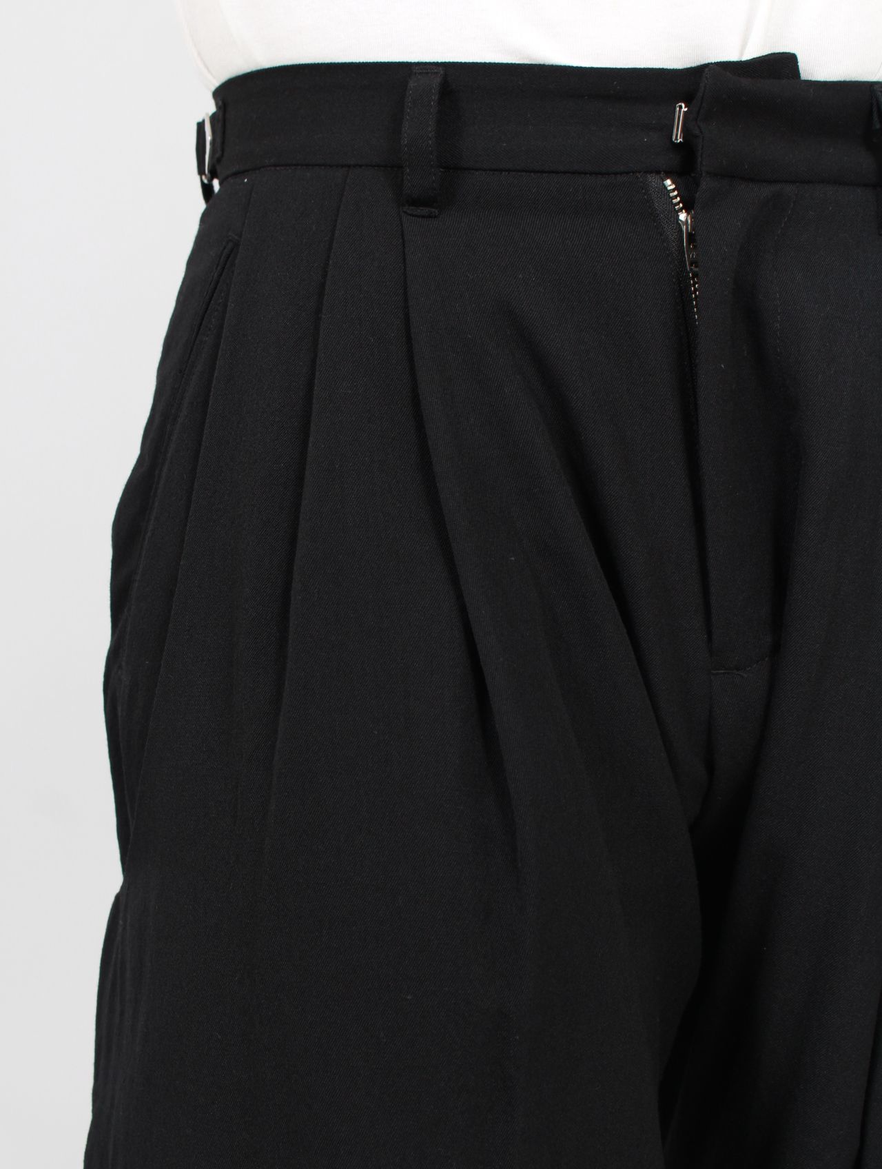 NVRFRGT - 【25SS】2タック カーブド レッグ トラウザー / 2TUCK