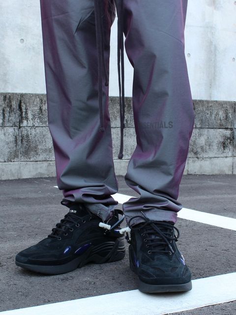 ESSENTIALSでスポーティ×ストリート セットアップコーデ