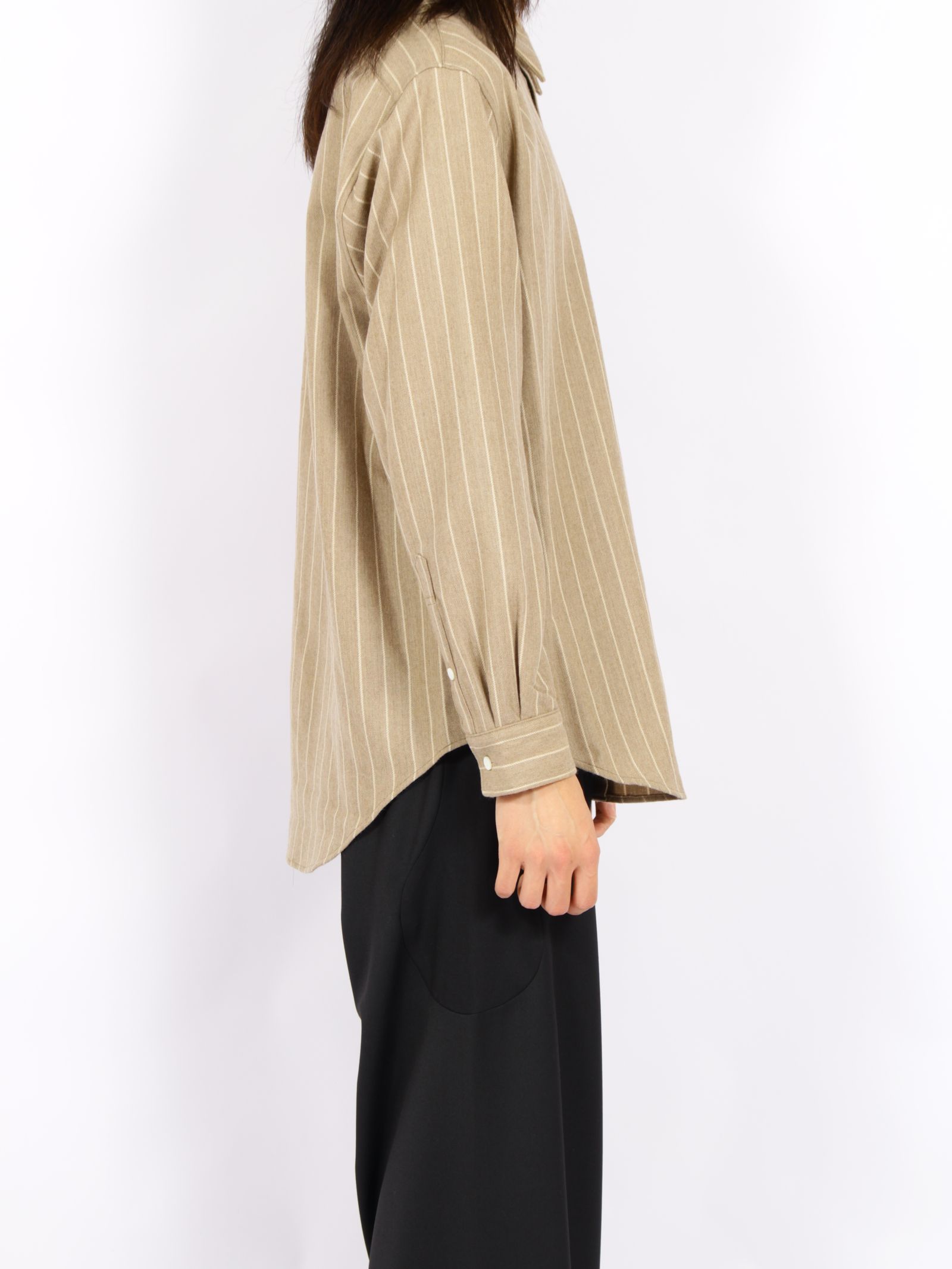 【26AW】 ウール ストライプ シャツ / WOOL STRIPED SHIRT / ベージュ