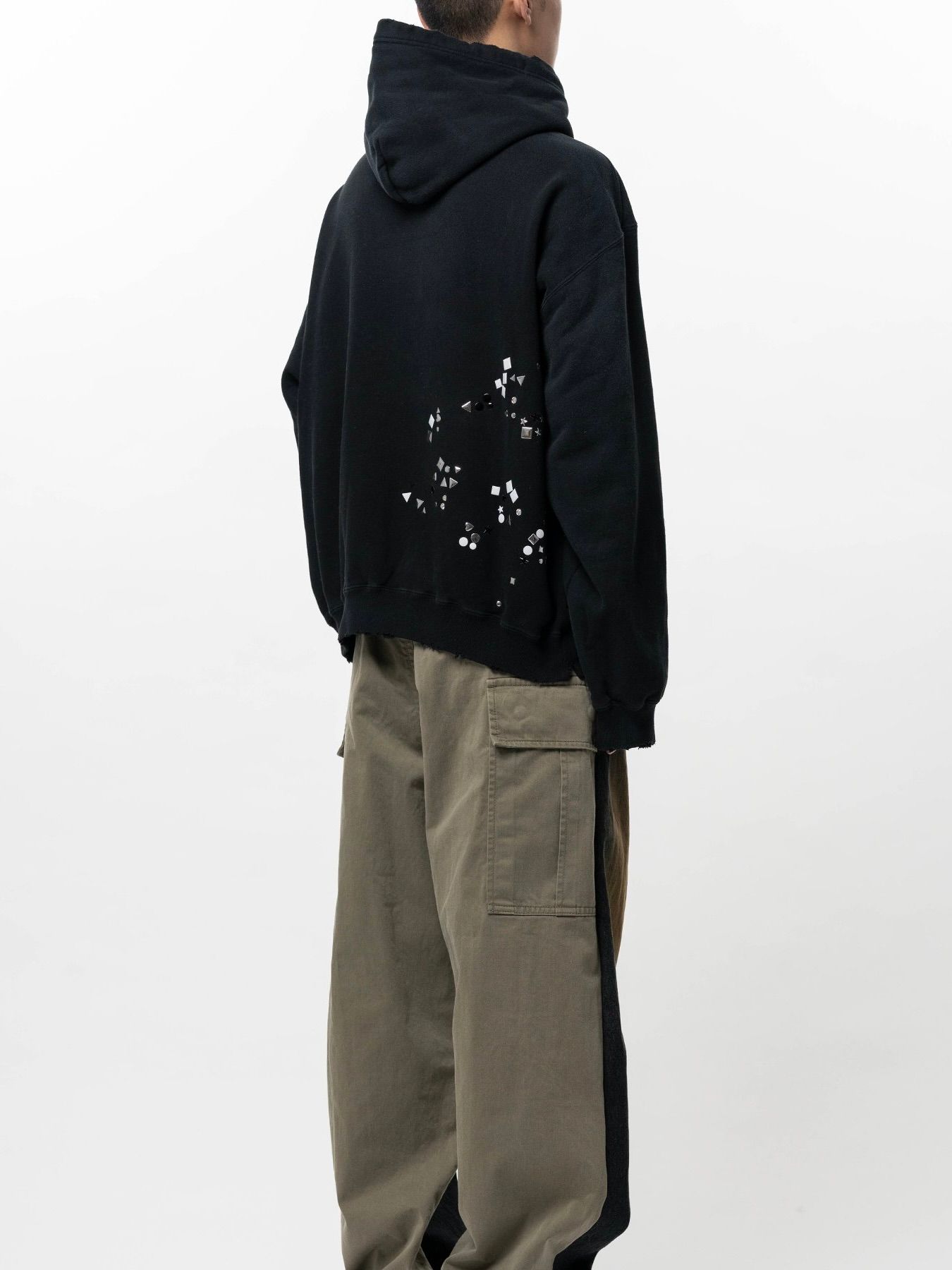 【26SS】ステッカーデザイン スウェット フーディー / EMBELLISHED HOODIE / ブラック