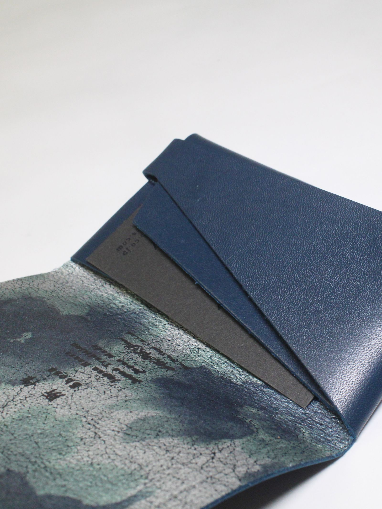 フローラル カードケース / CARD CASE / ネイビー × マルチ